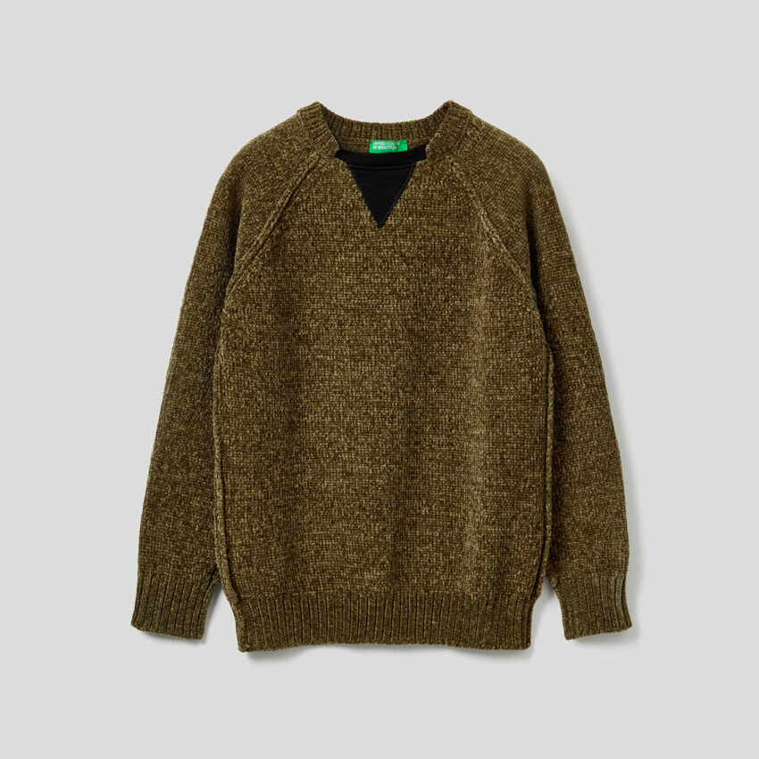 Chenille sweater with clashing details