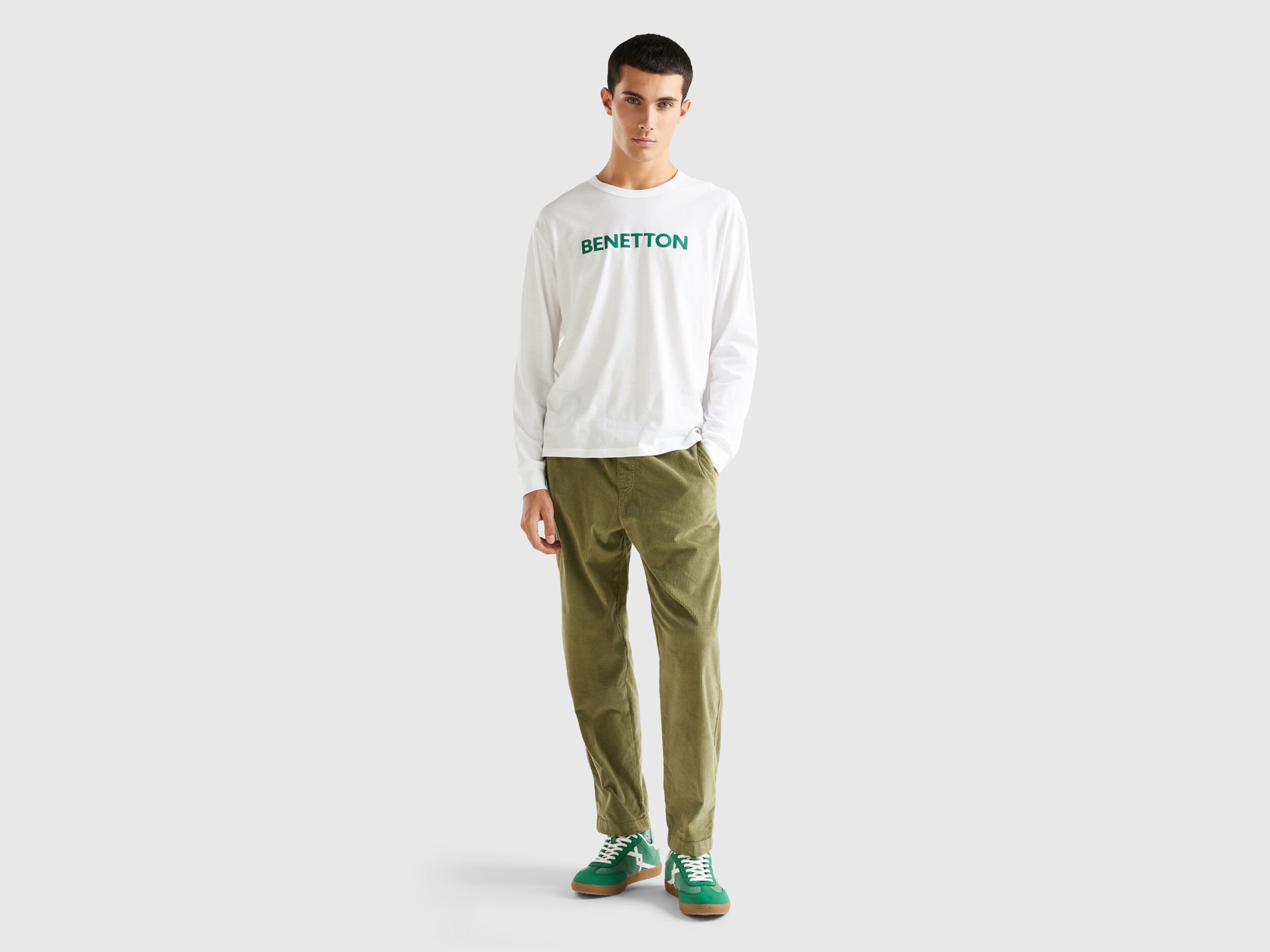 Benetton joggers outlet