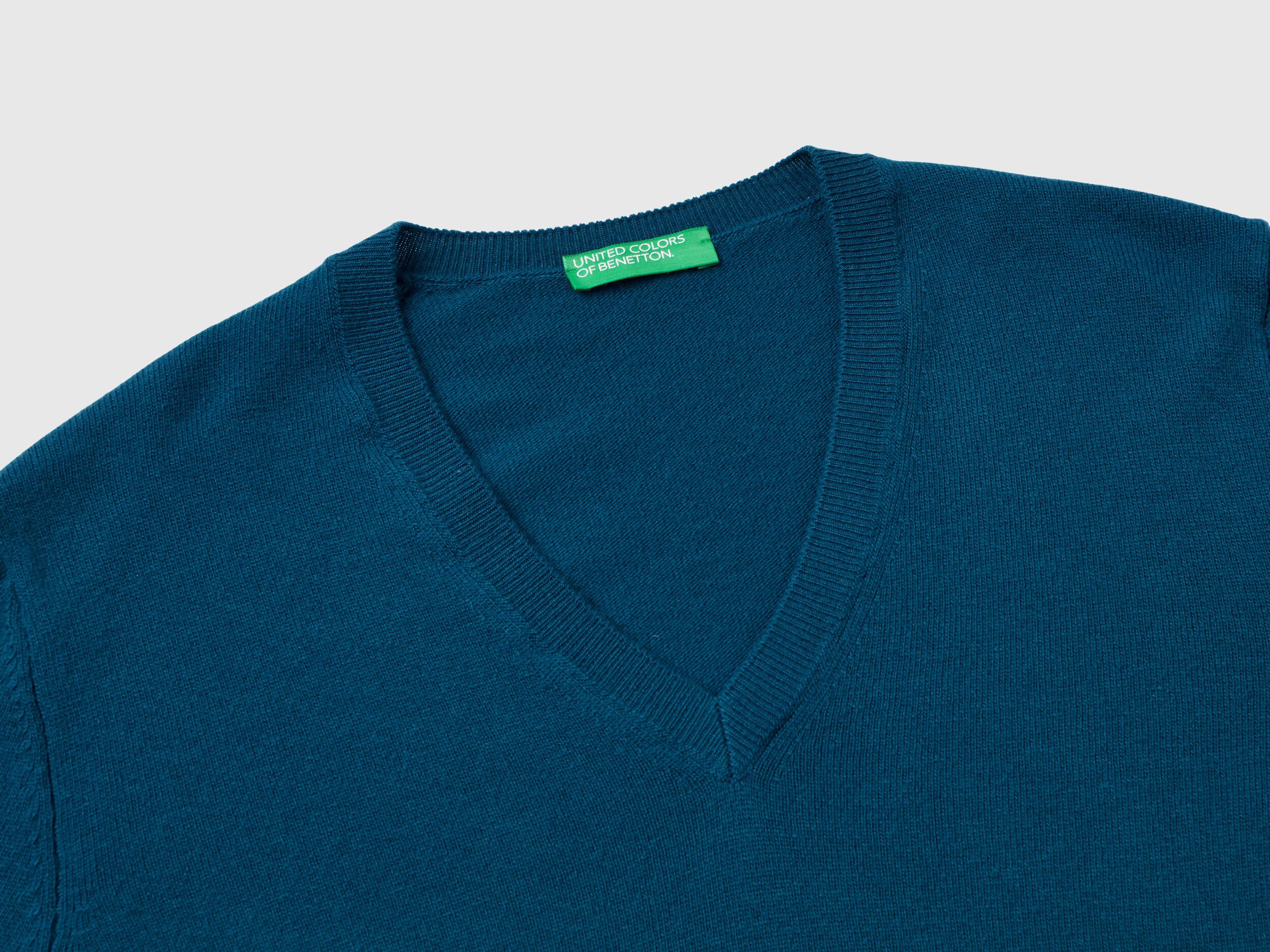 Benetton v hot sale neck sweater
