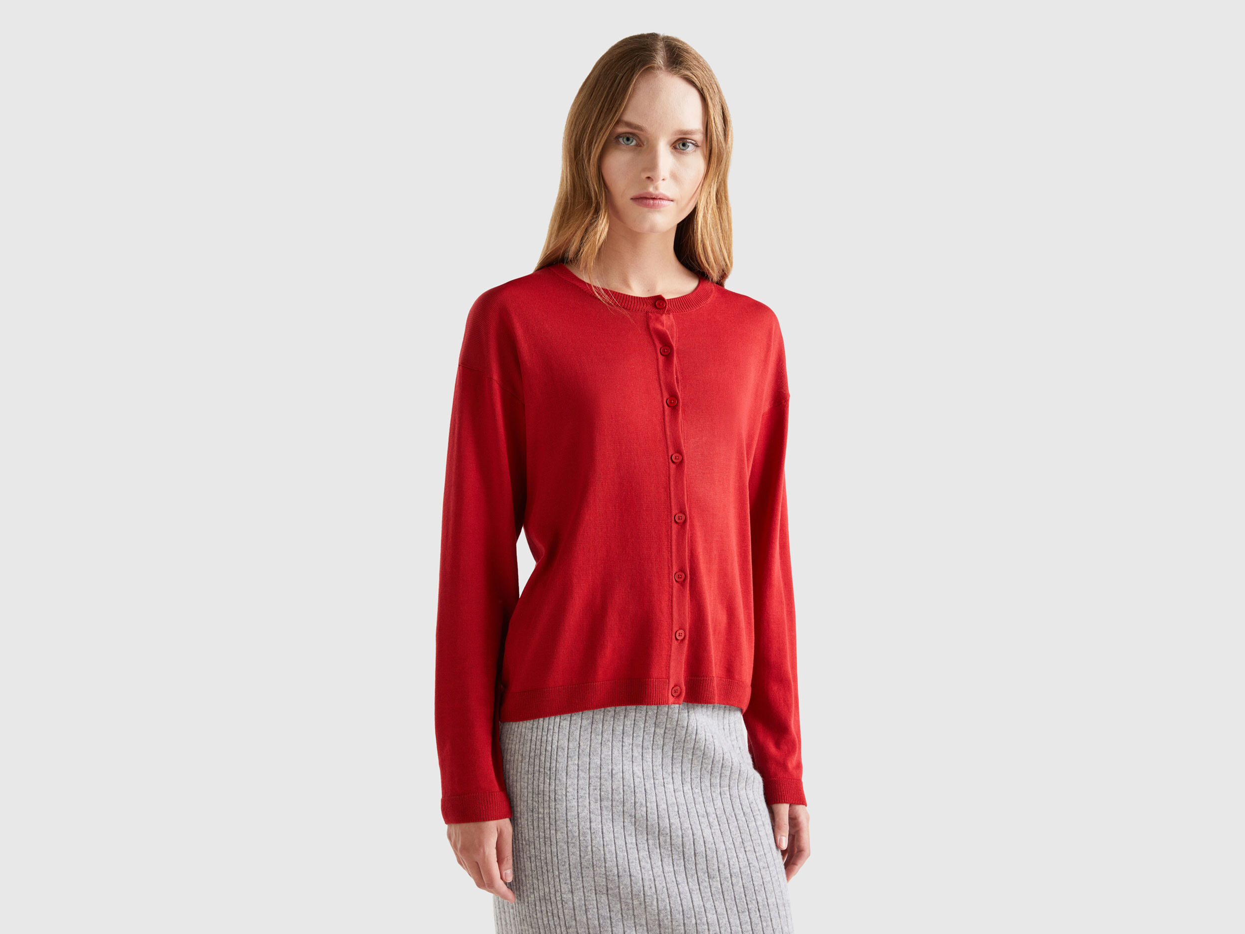 Crew neck cardigan with buttons