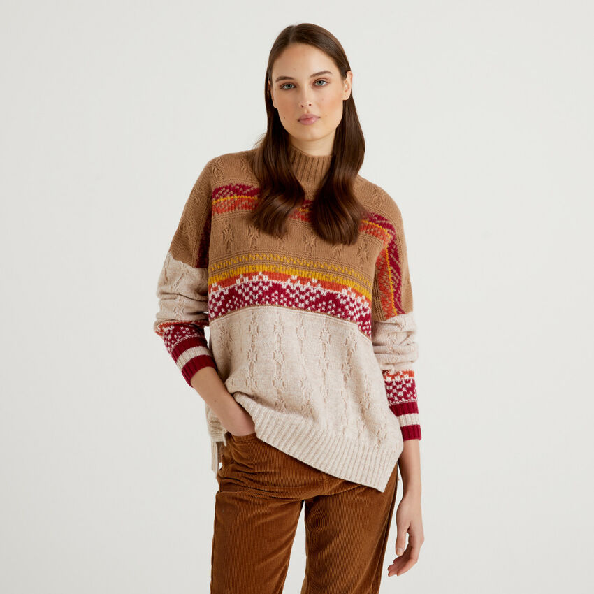 Knit sweater with jacquard design