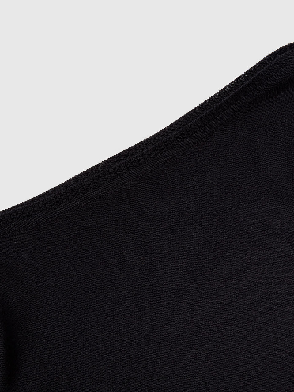100% cotton boat neck sweater - Black | Benetton