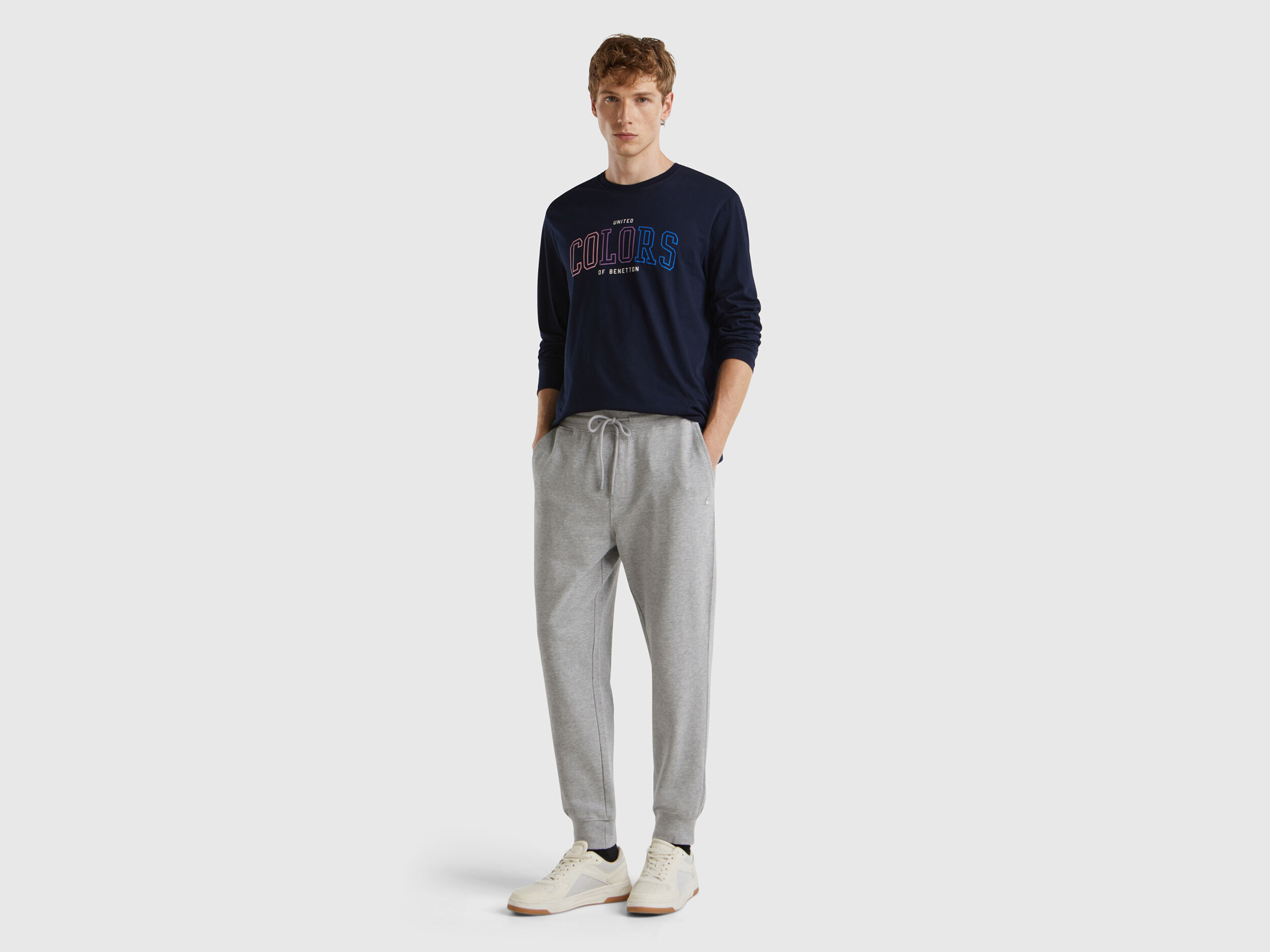 Ucb joggers top