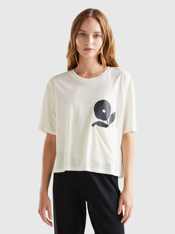 Boxy fit t-shirt with flower