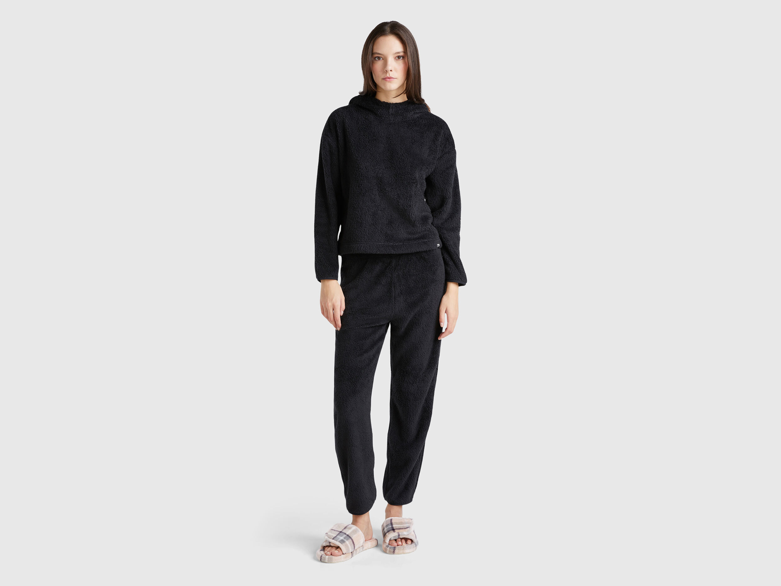 Ucb joggers top