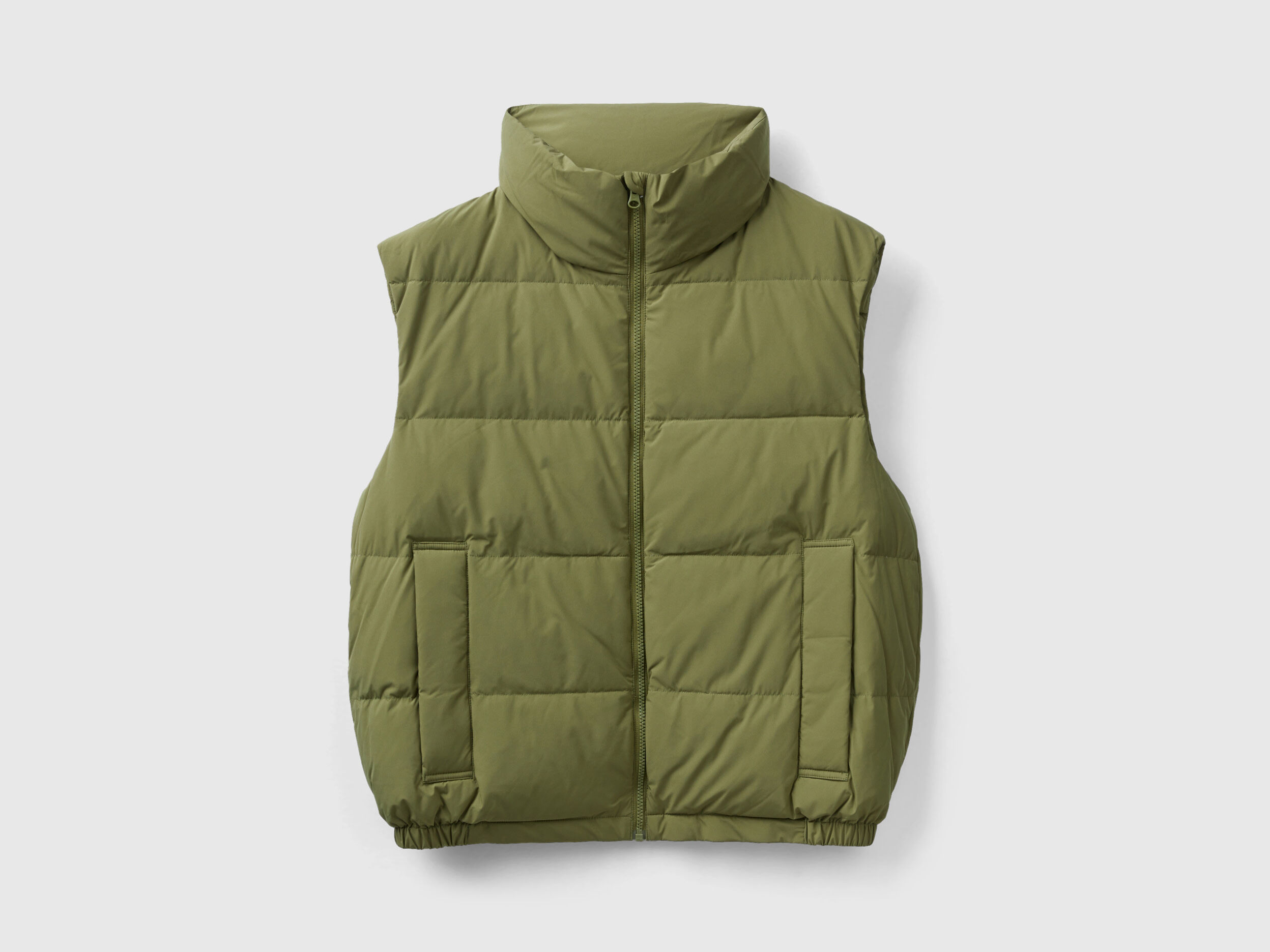 Sleeveless padded jacket with recycled down Military Green