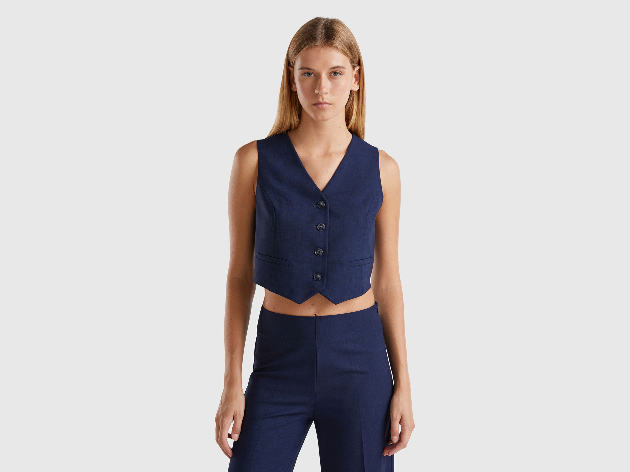 Sleeveless vest online