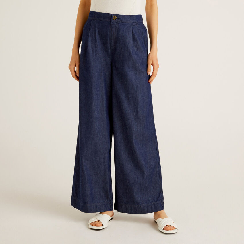Wide fit trousers in chambray