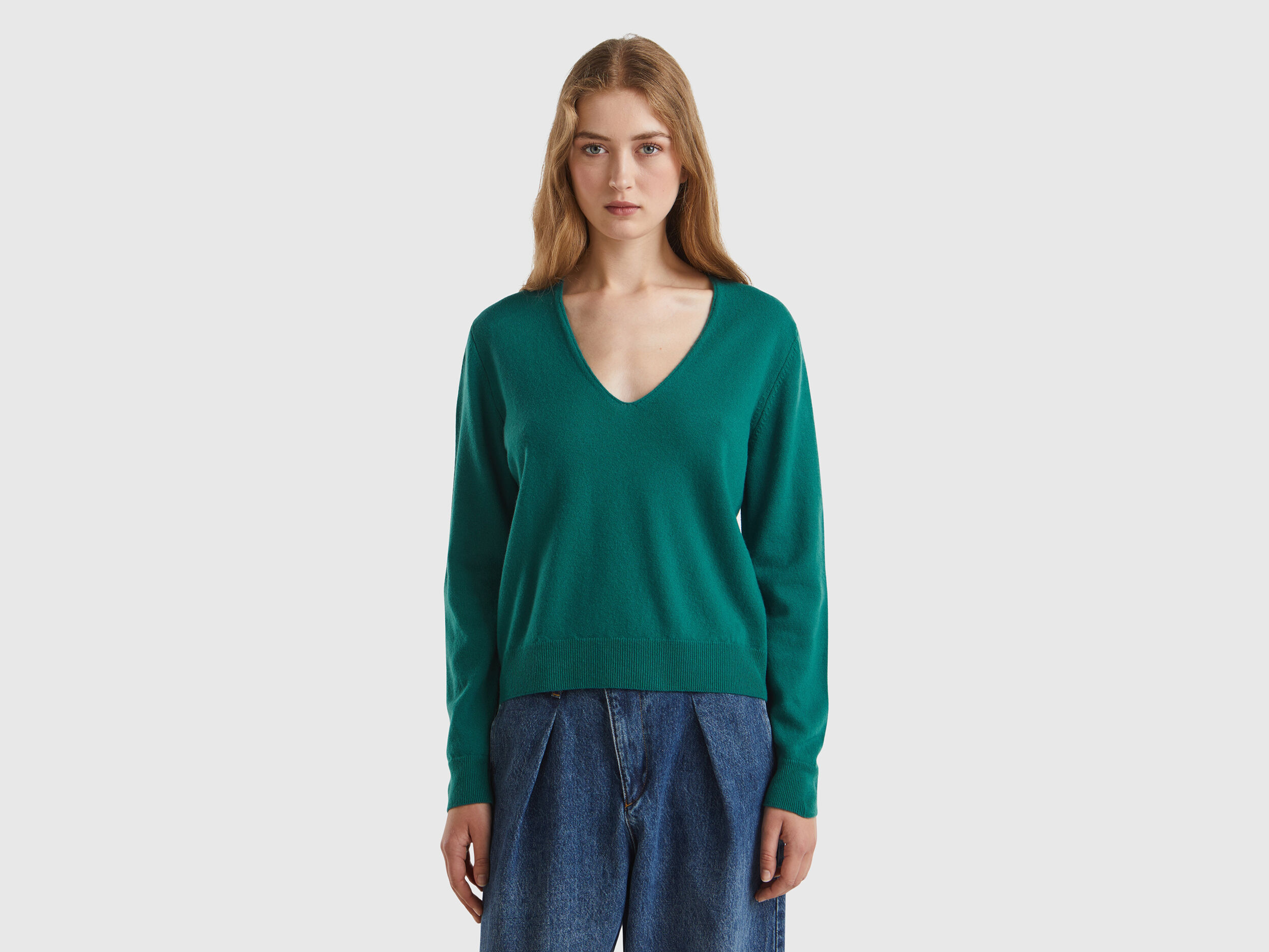Forest green v neck sweater deals