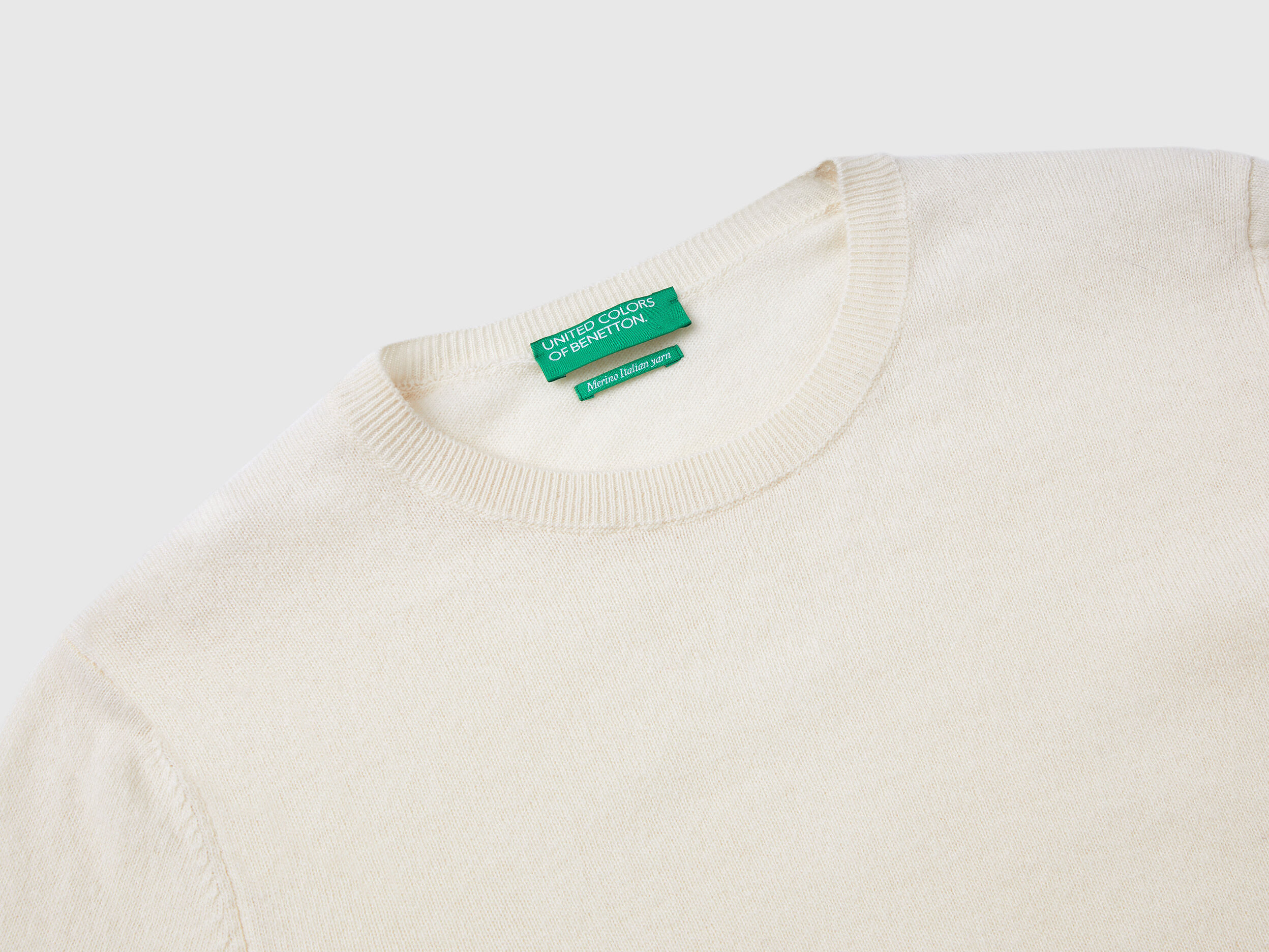 Benetton ecru on sale crew neck sweatshirt