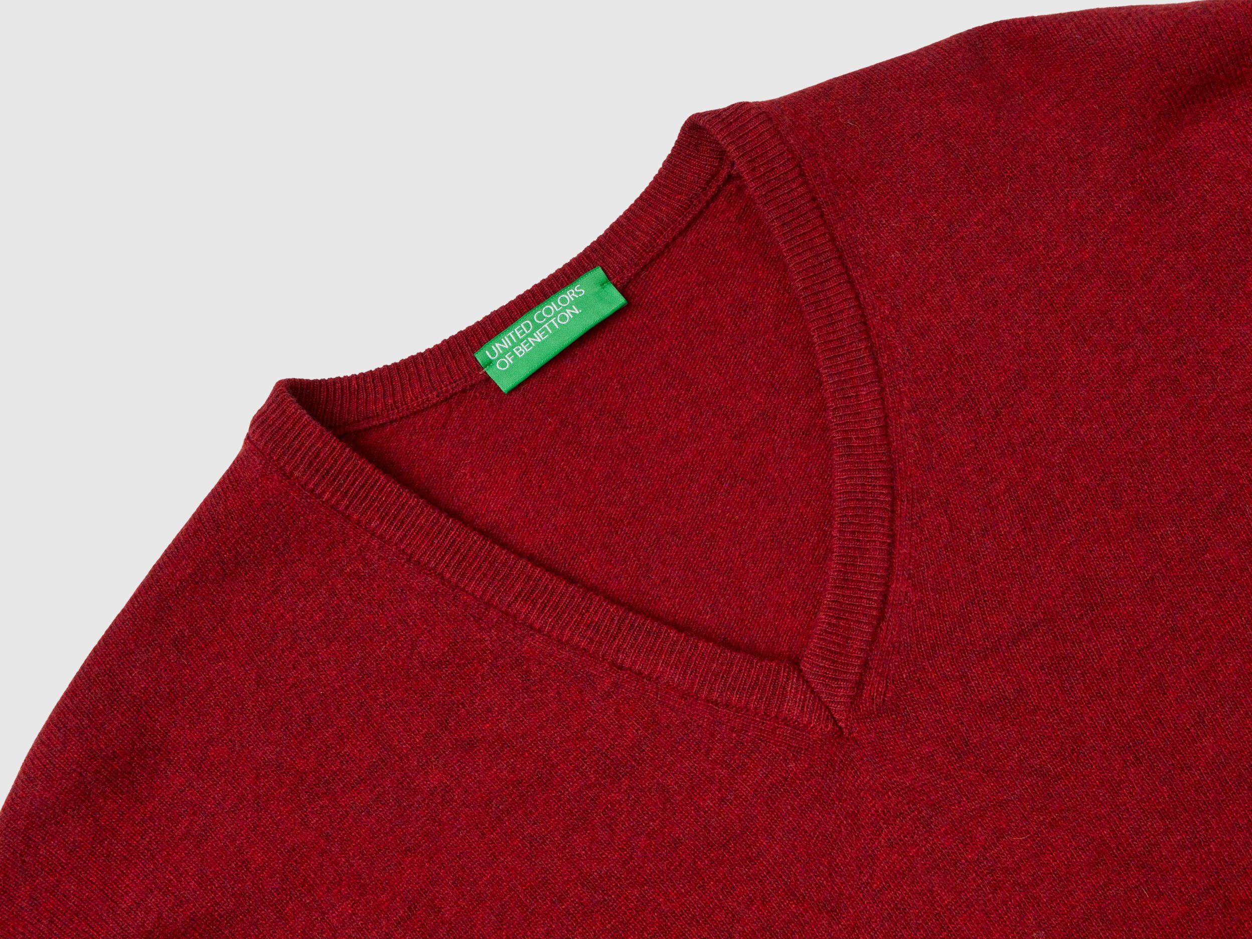 Red jumper v neck hot sale
