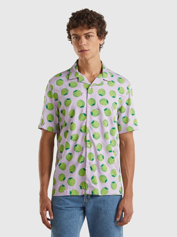 Camisa lila con estampado de moras Hombre