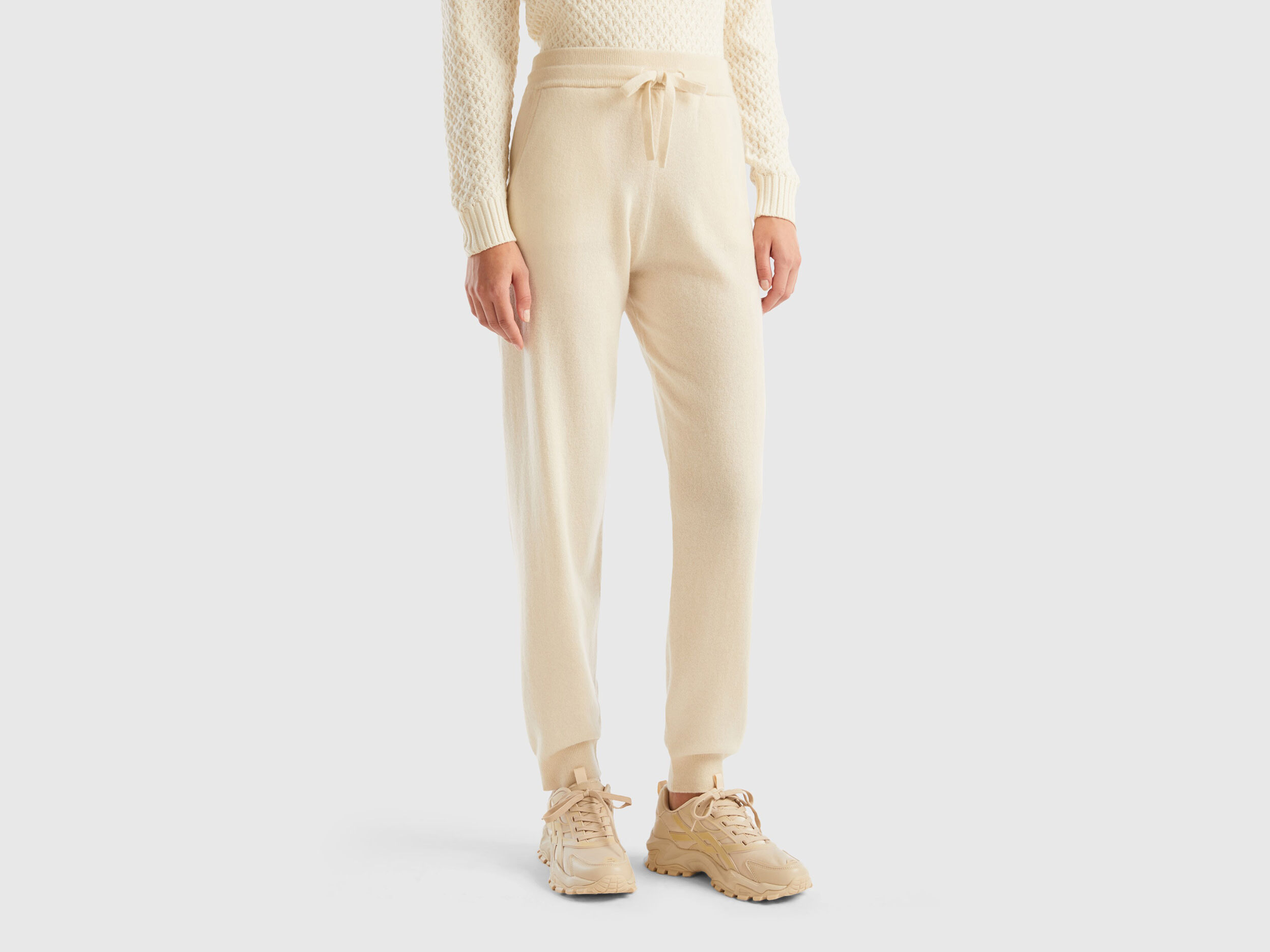 Cashmere joggers hotsell