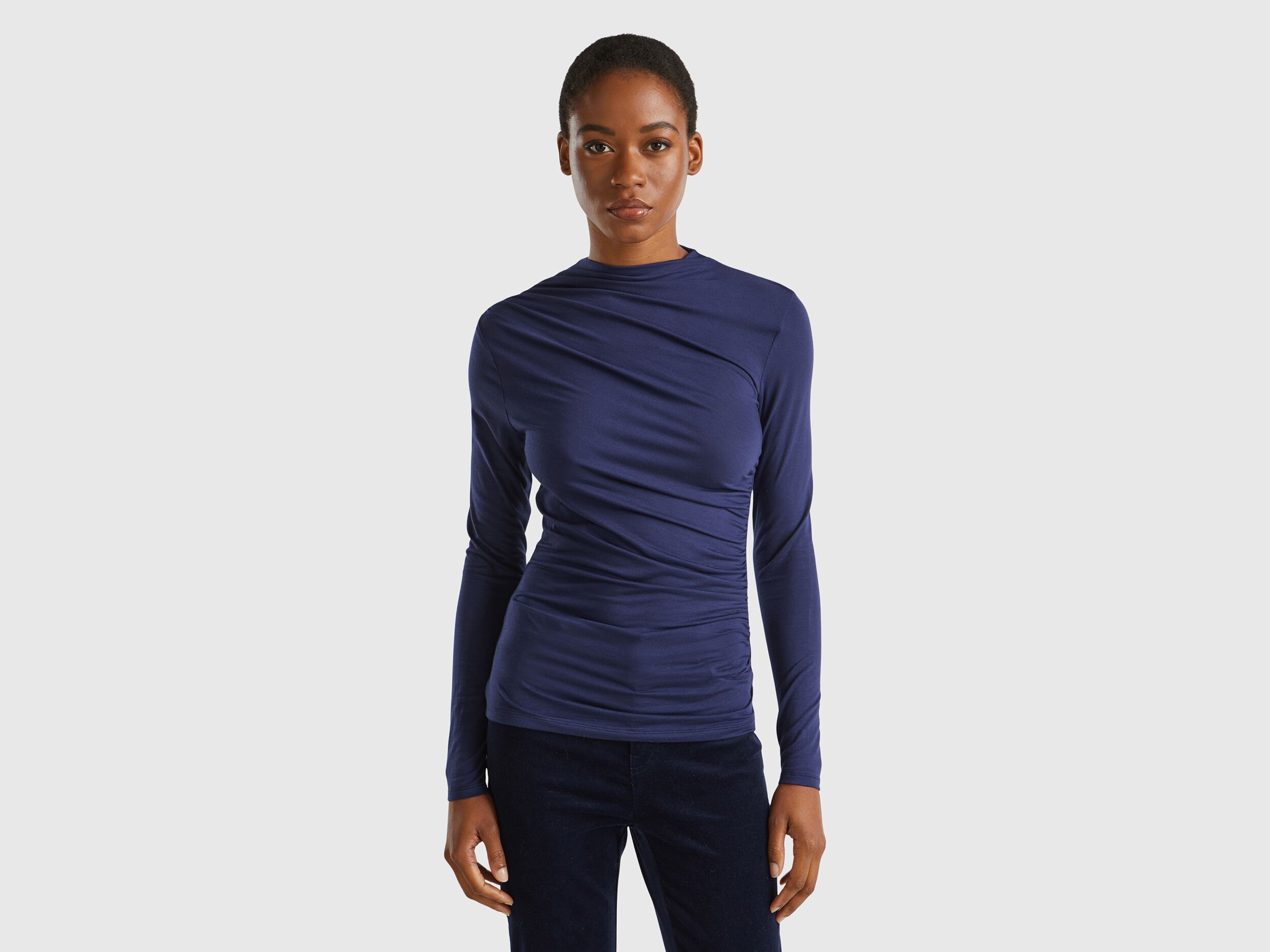 Tight fitting t shirts women's on sale
