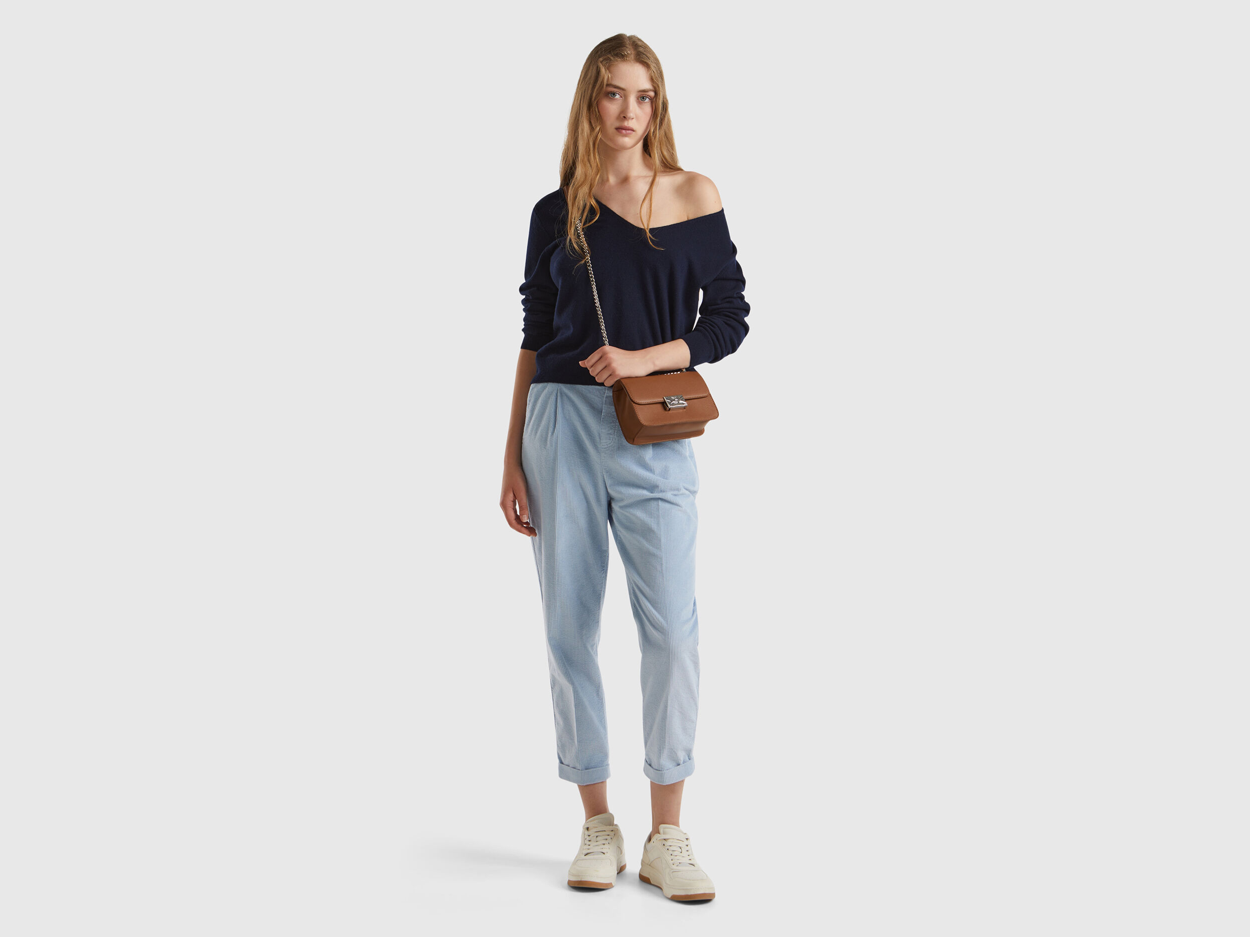 Midnight blue V-neck sweater in pure Merino wool - Dark Blue