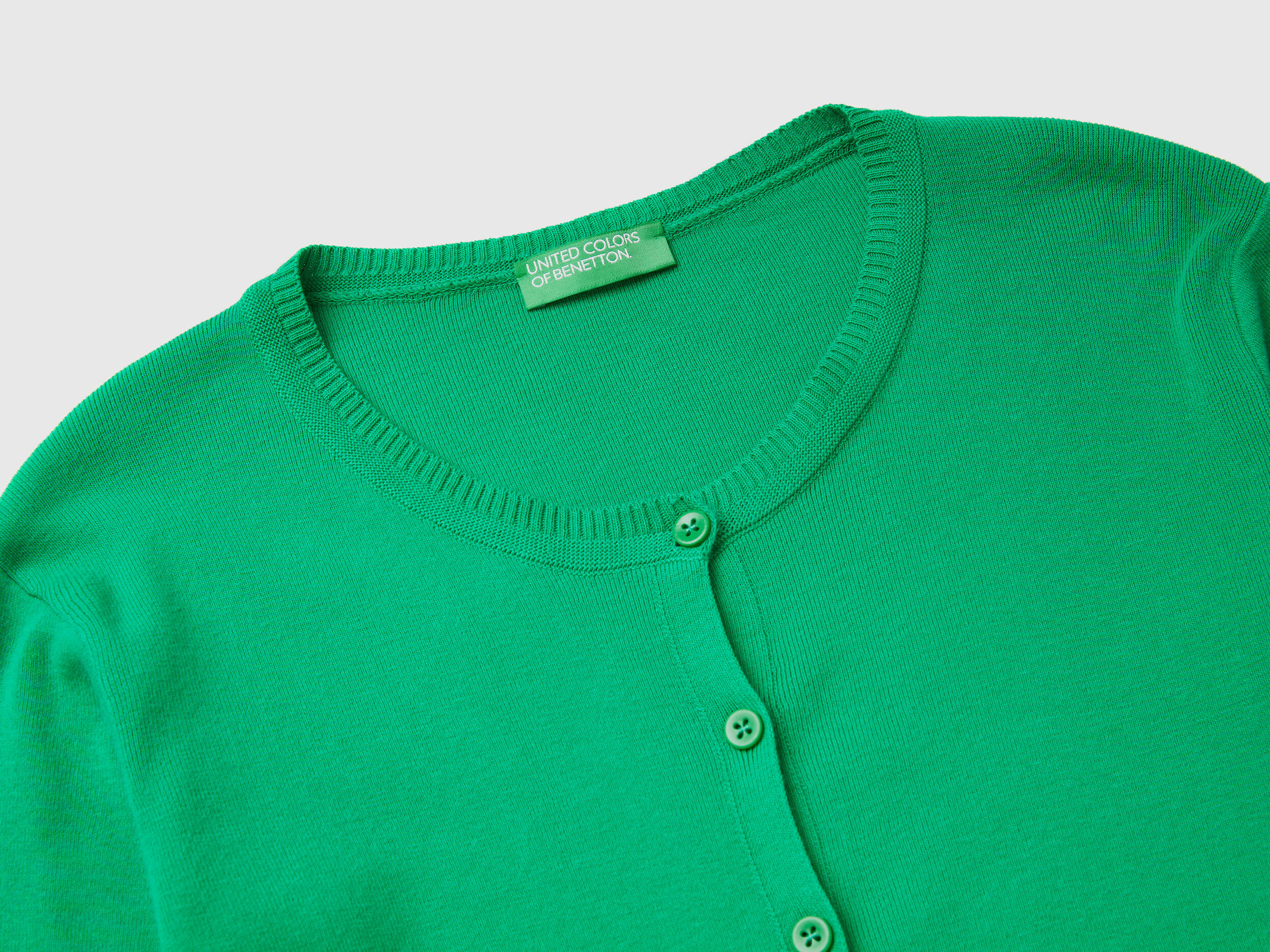 Benetton round deals neck cardigan