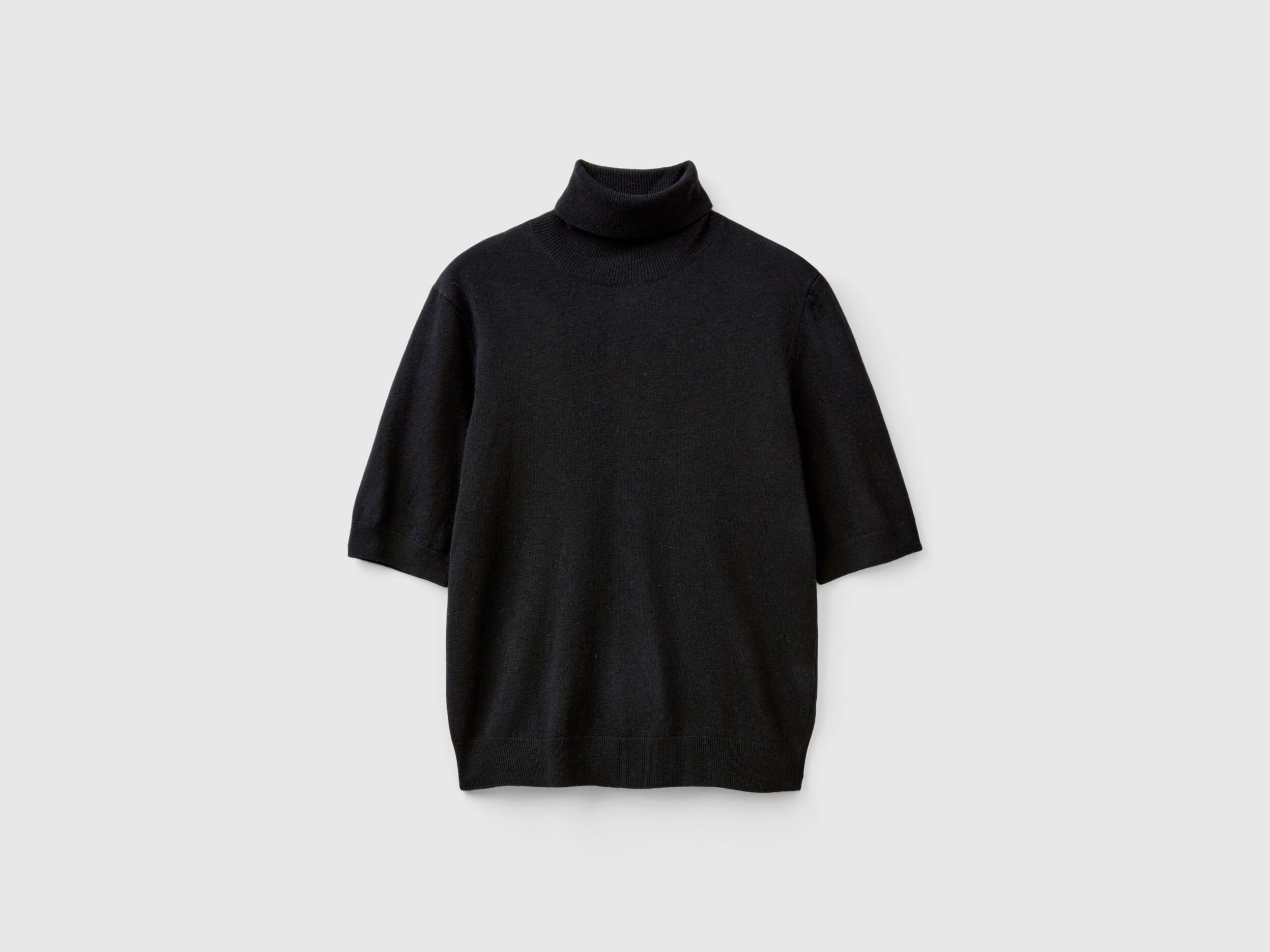 Black short sleeve turtleneck in cashmere blend