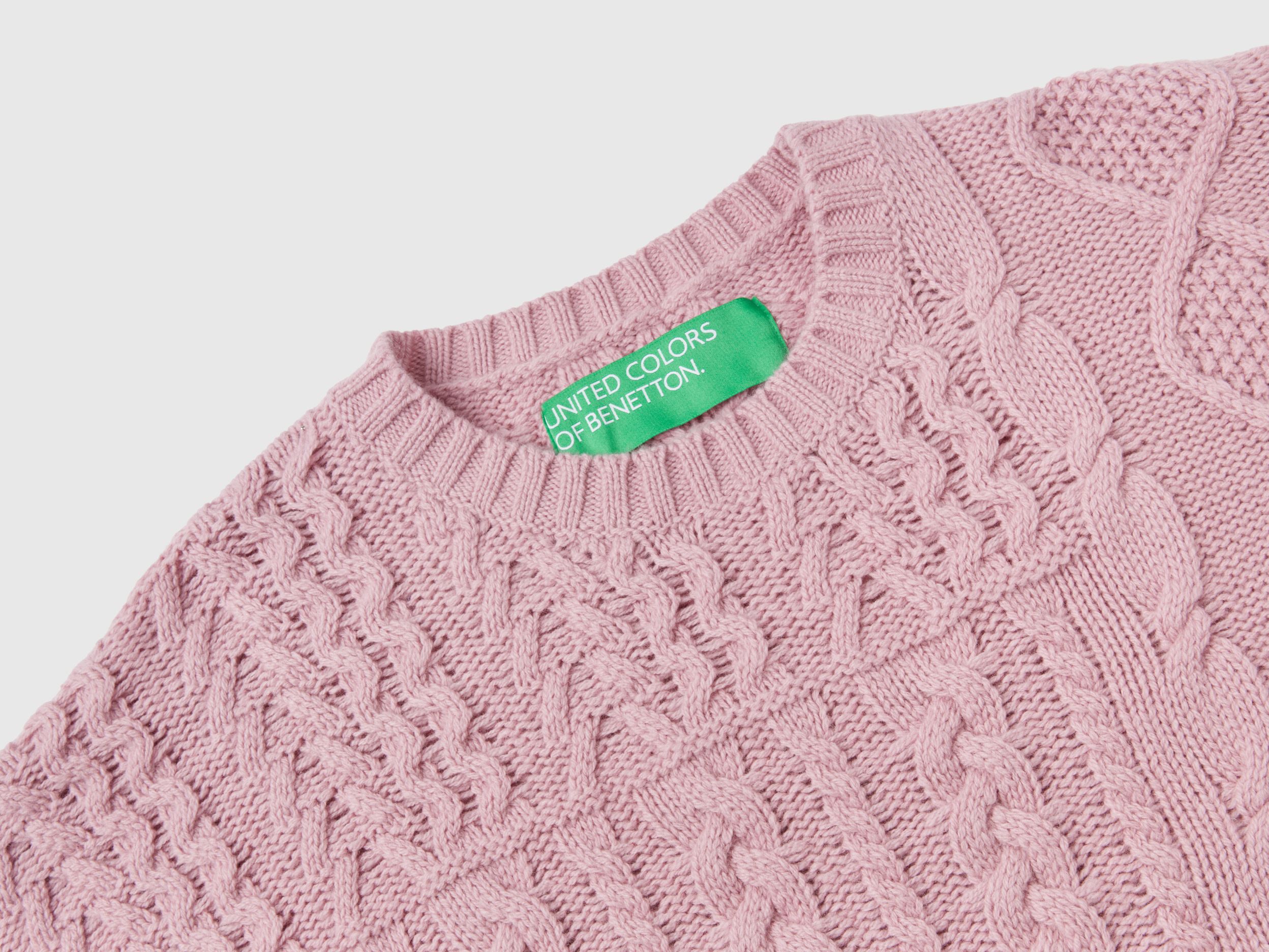 Benetton women's sweaters store