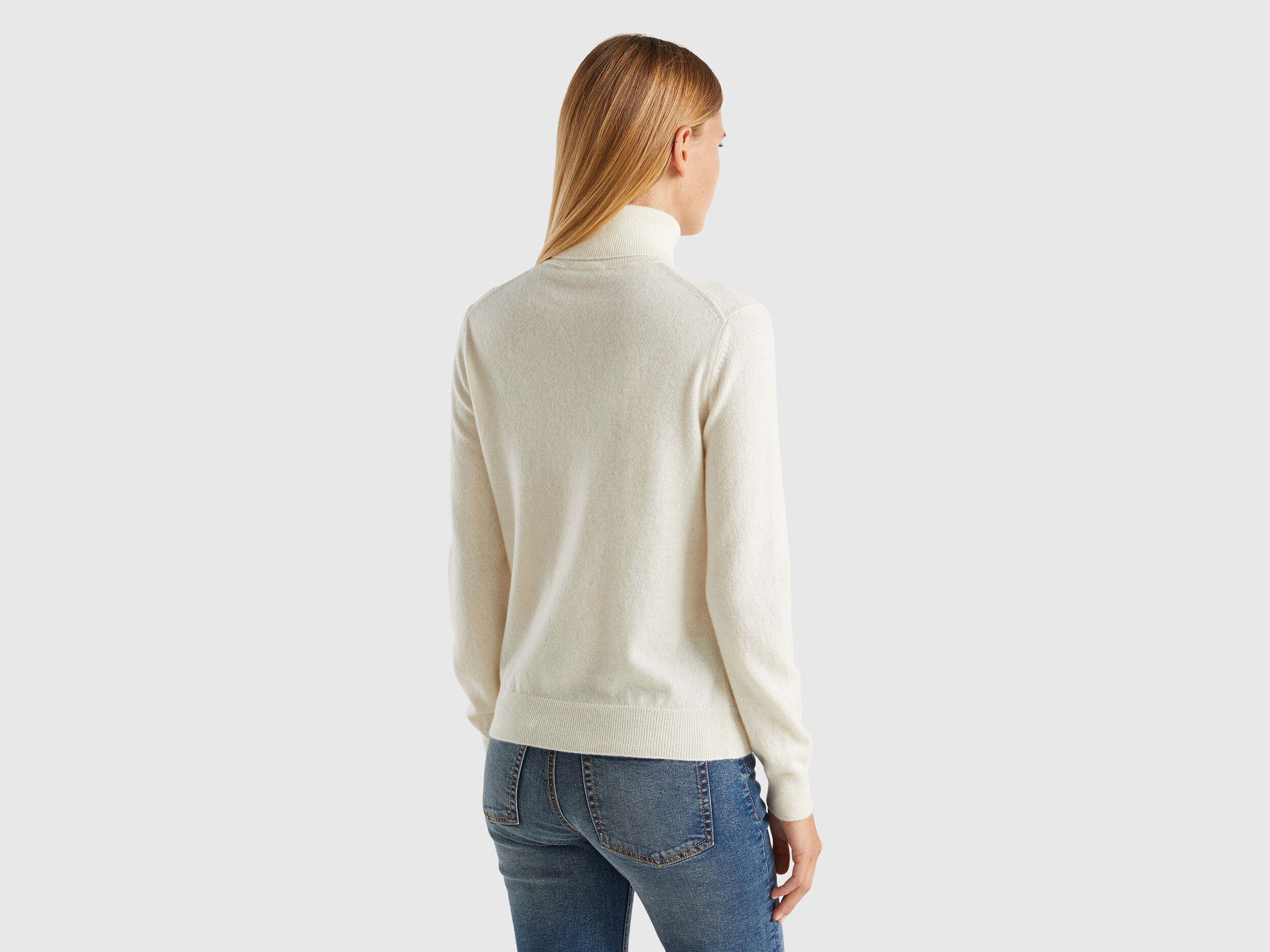 Cream cashmere turtleneck new arrivals