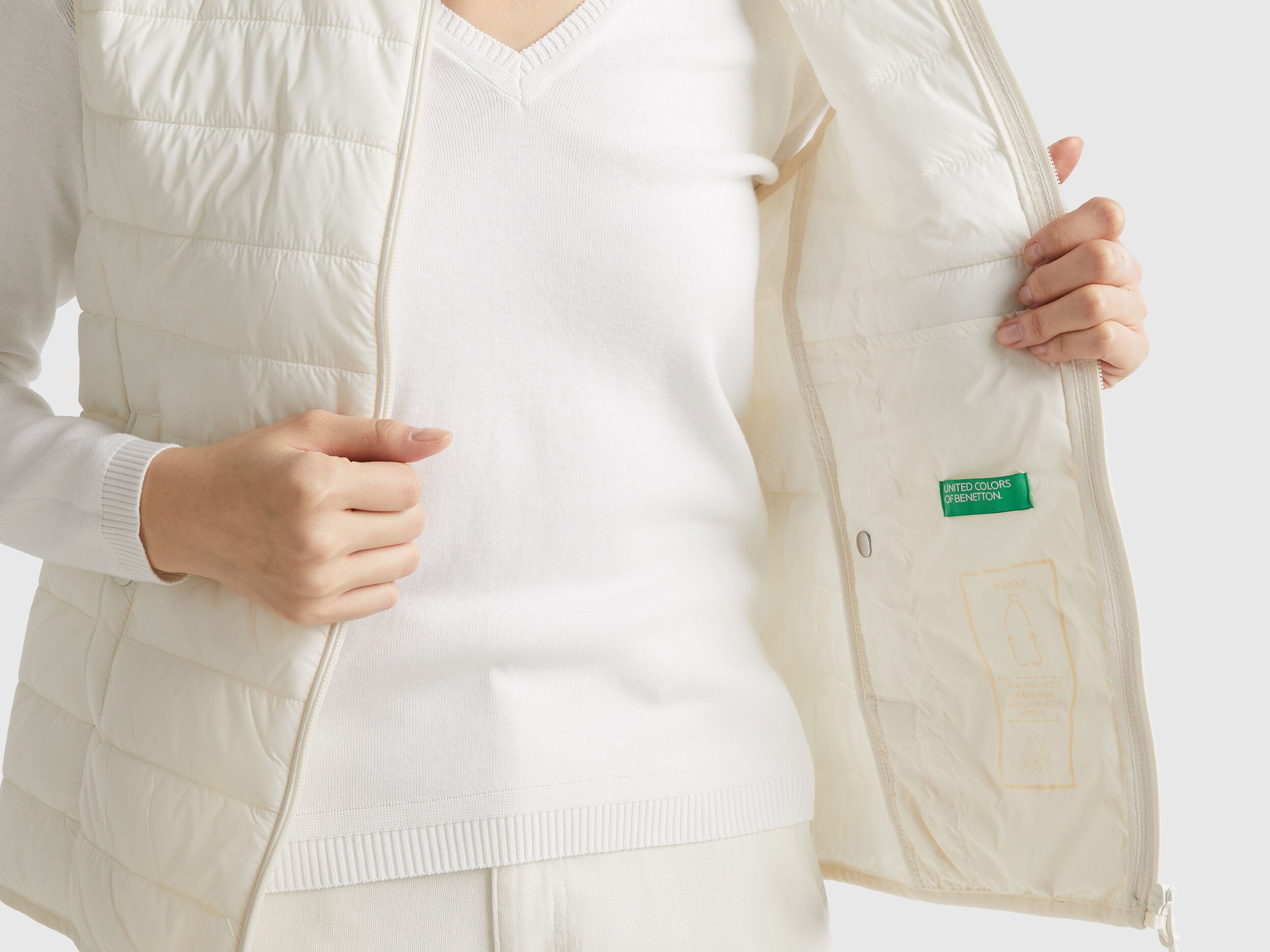 Benetton sleeveless jacket hotsell