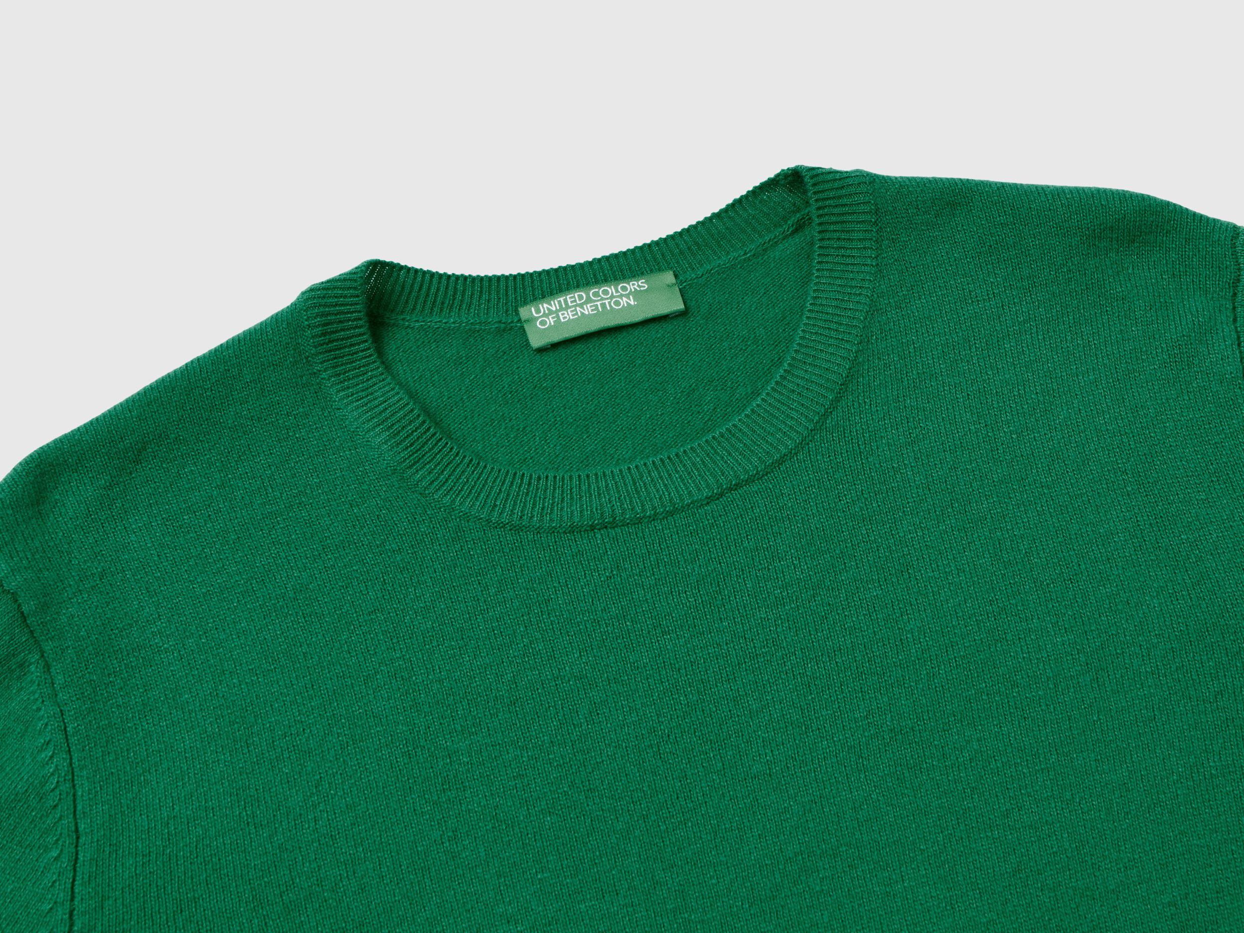 Crew neck top green sweater