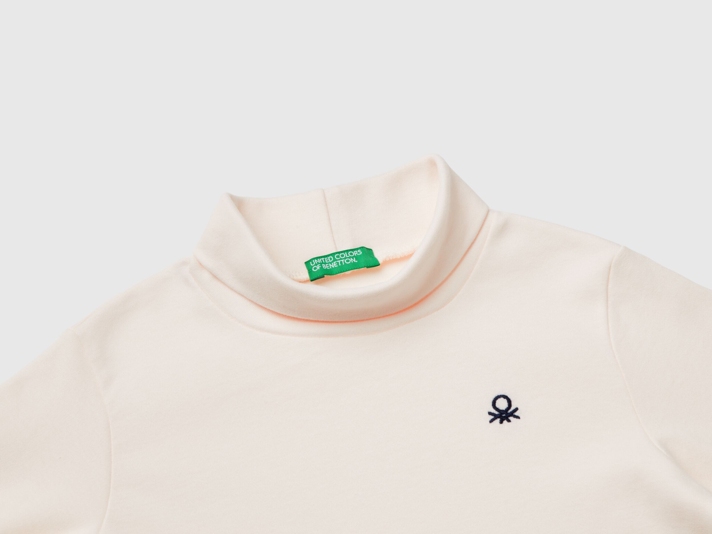 Turtleneck t shirt white cheap
