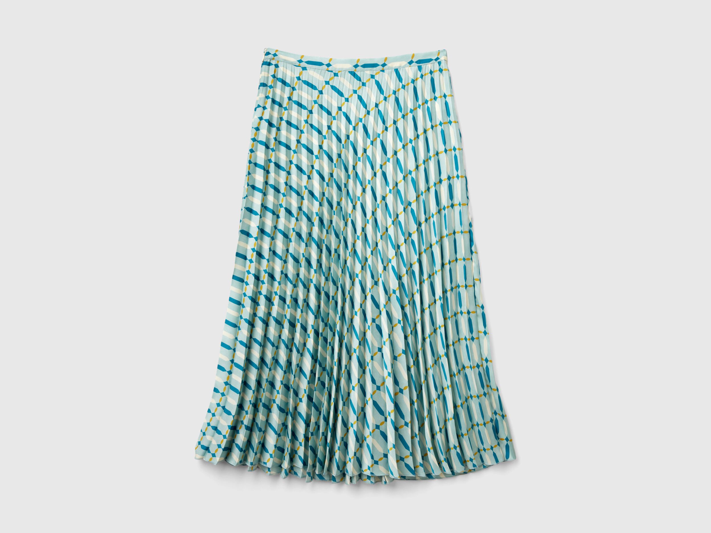 Pleated skirt with geometric pattern