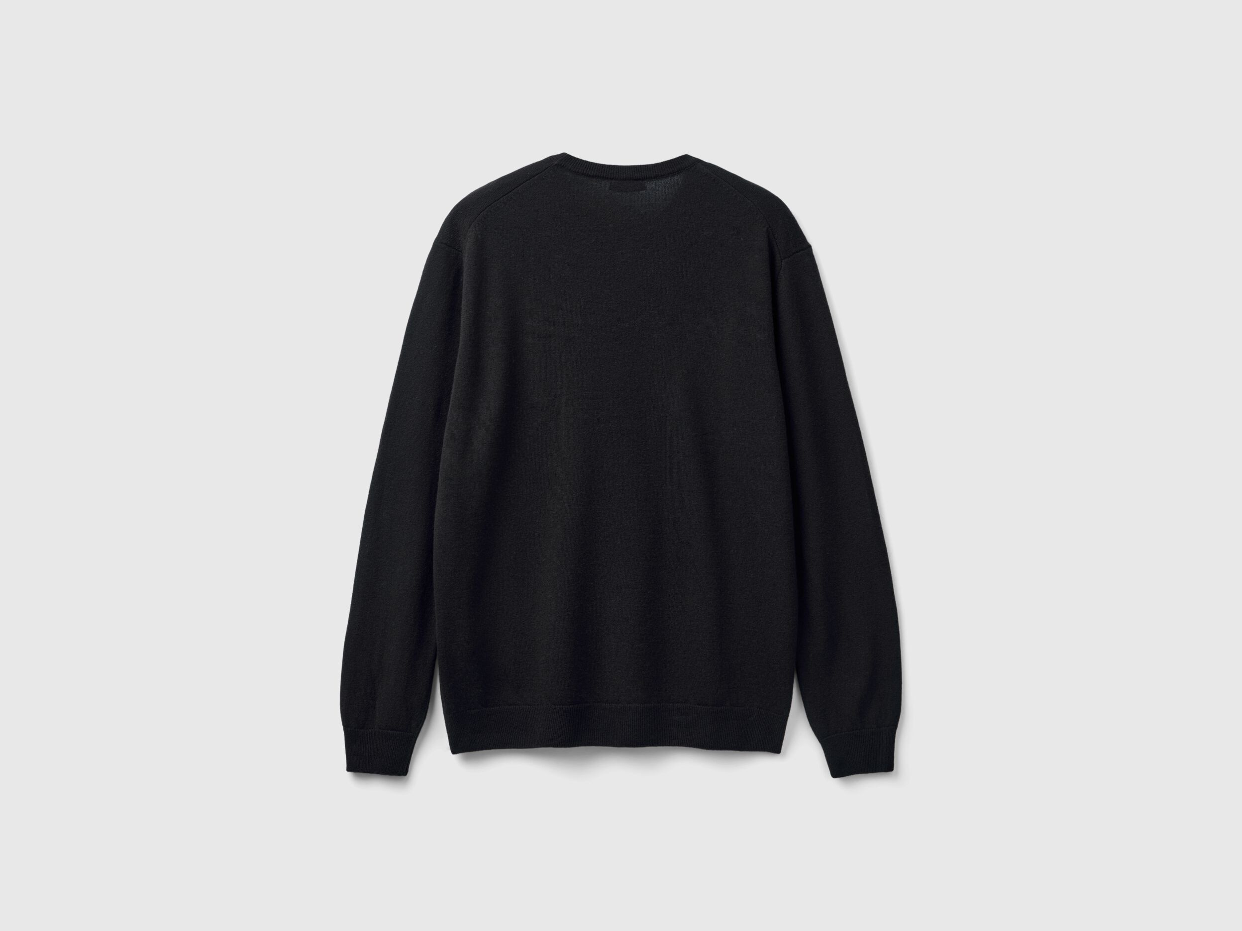 Black plain crew neck discount