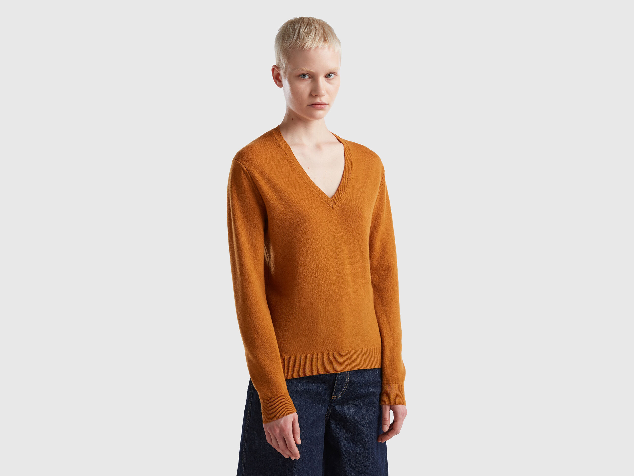 Benetton v neck sweater best sale