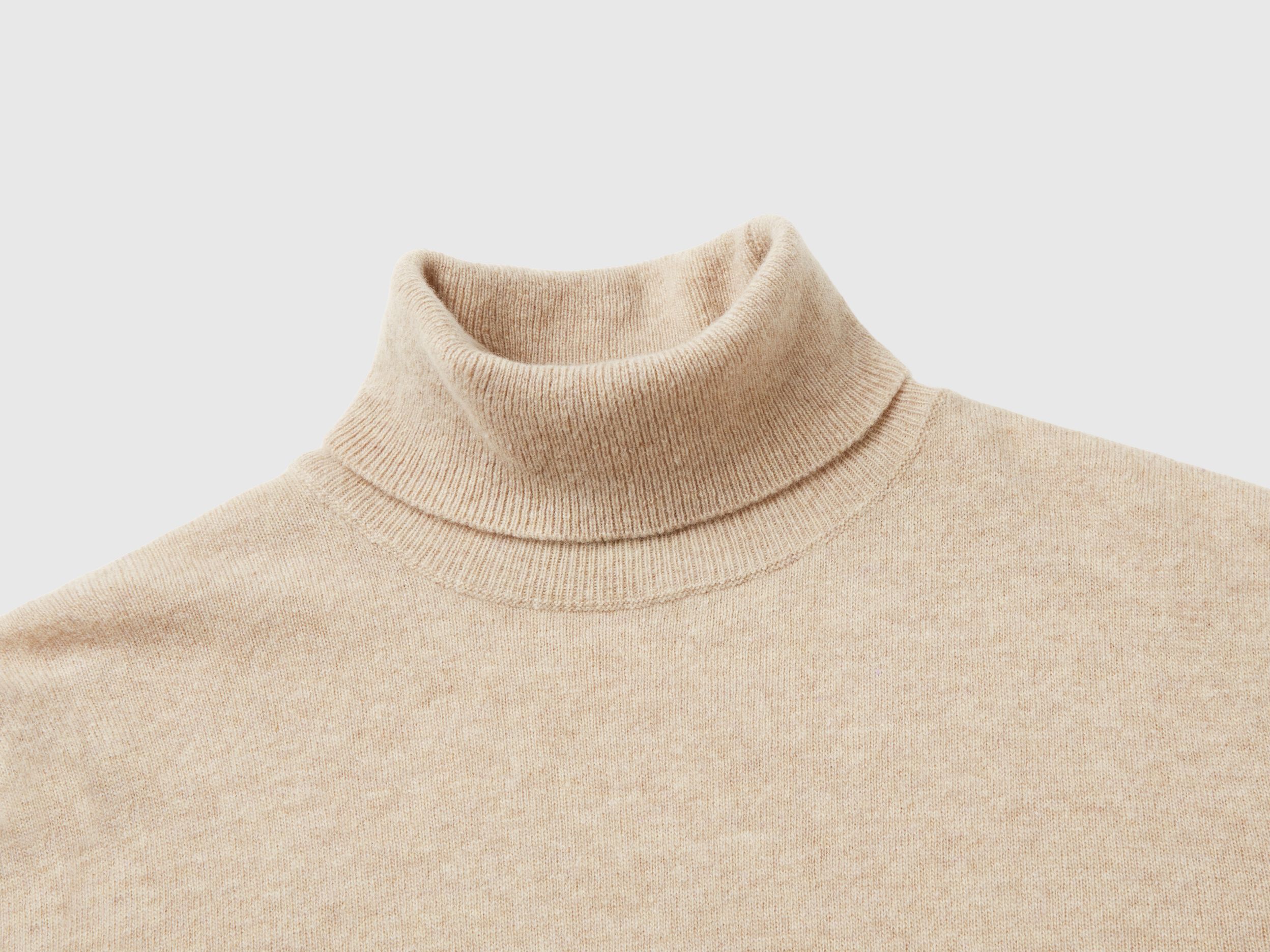 Beige turtleneck sweater in pure Merino wool
