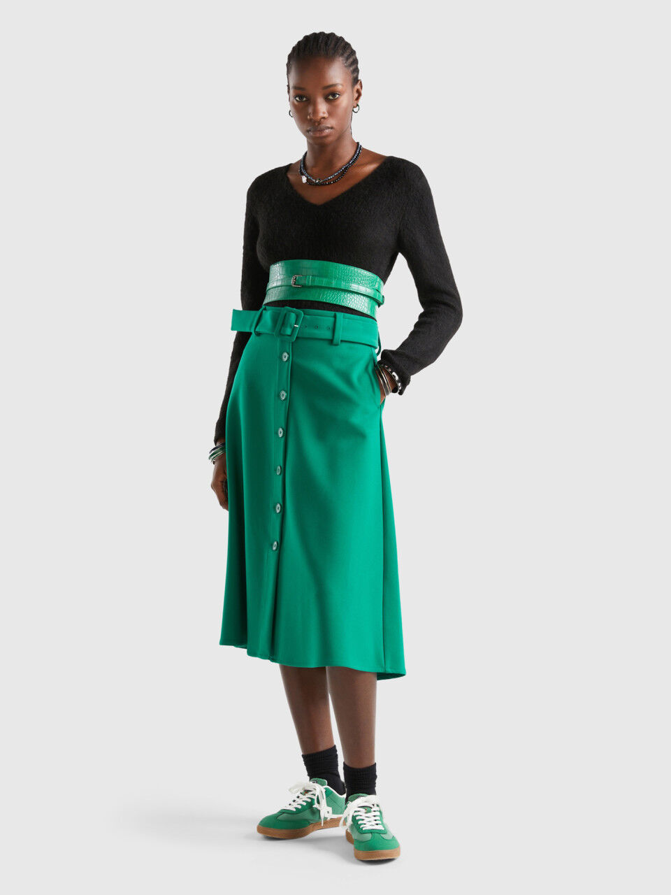 Green midi skirt with store bow