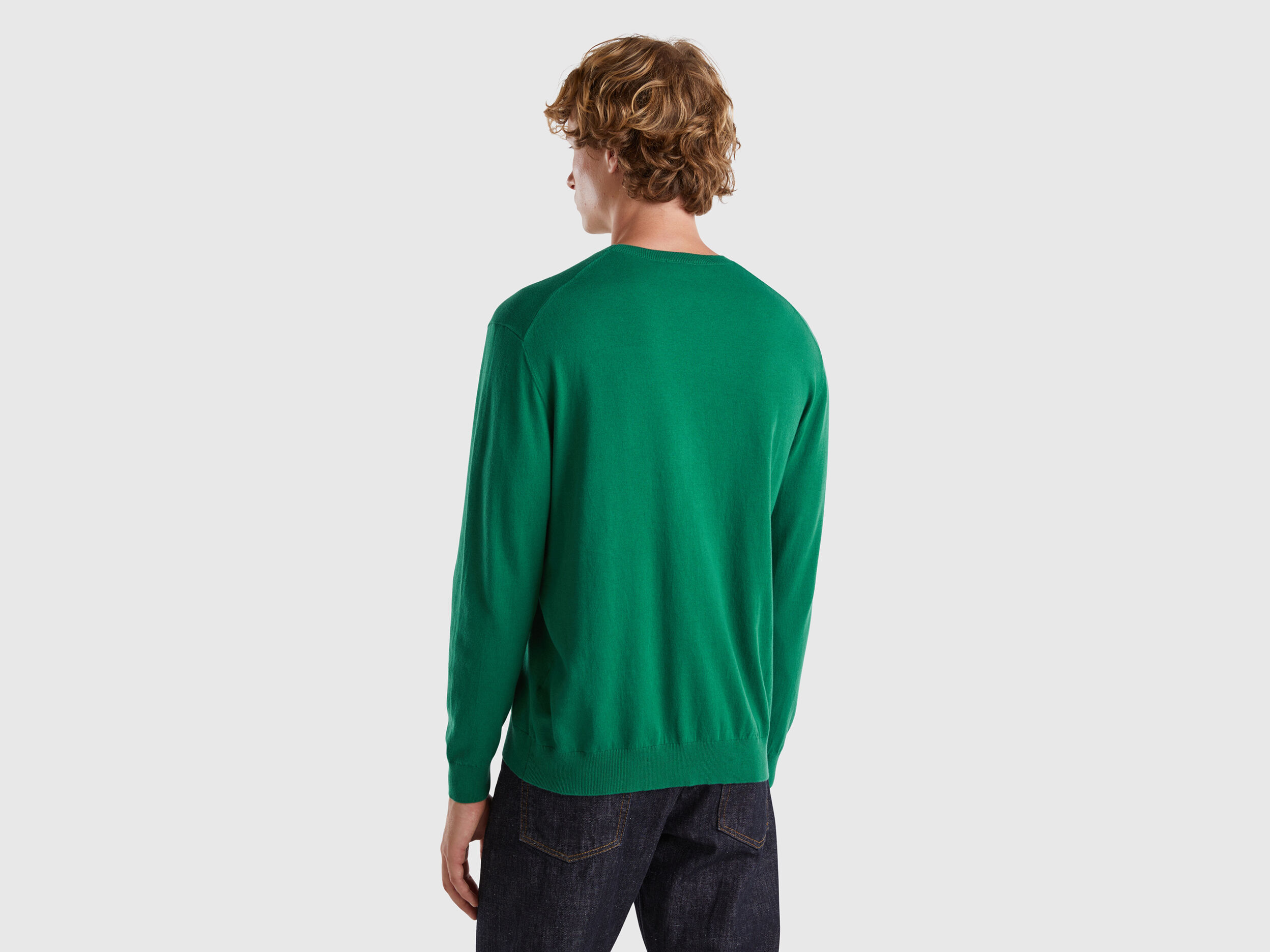 Crew neck sweater in lightweight cotton blend