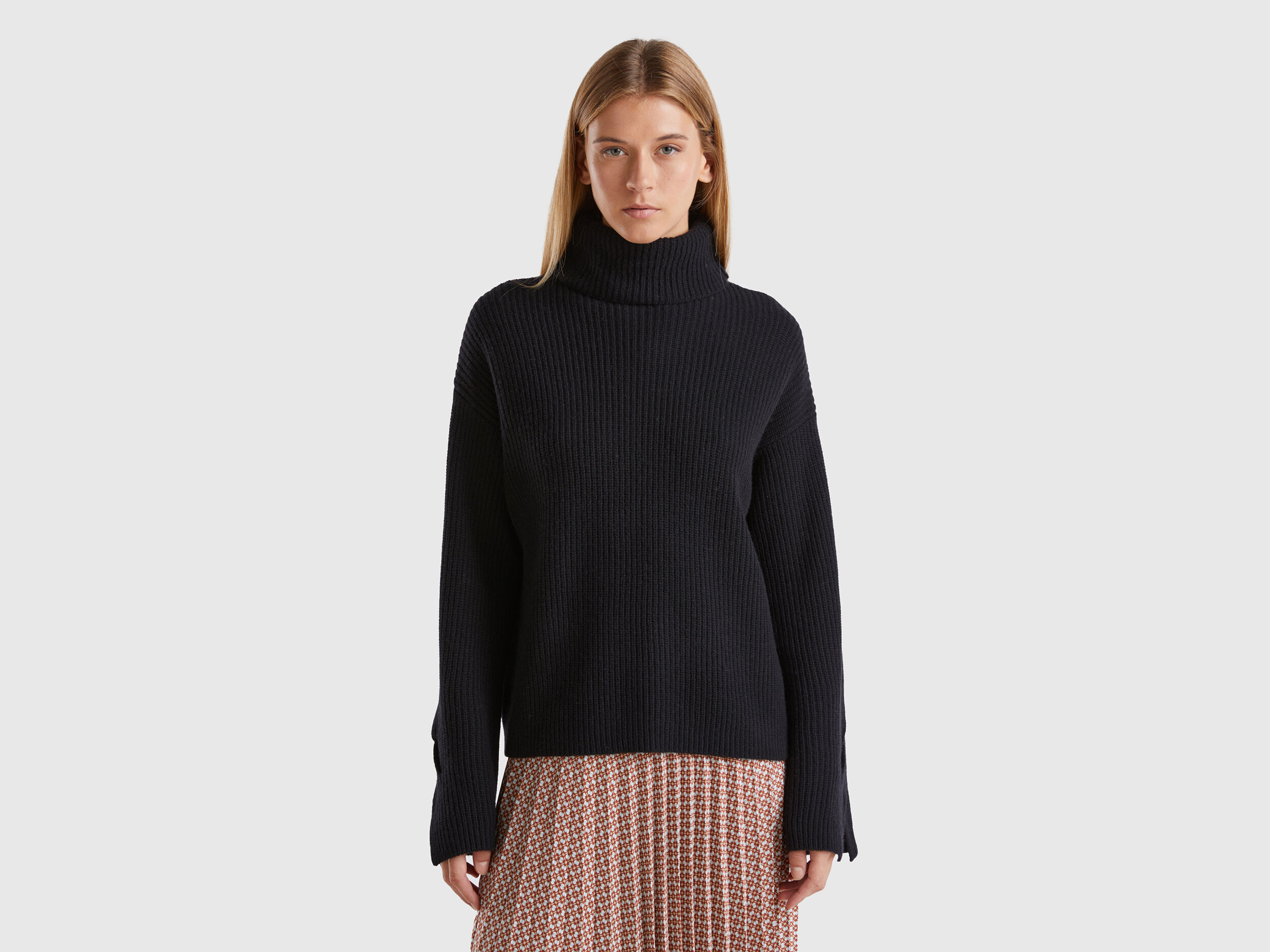 Turtleneck with wide collar Black Benetton