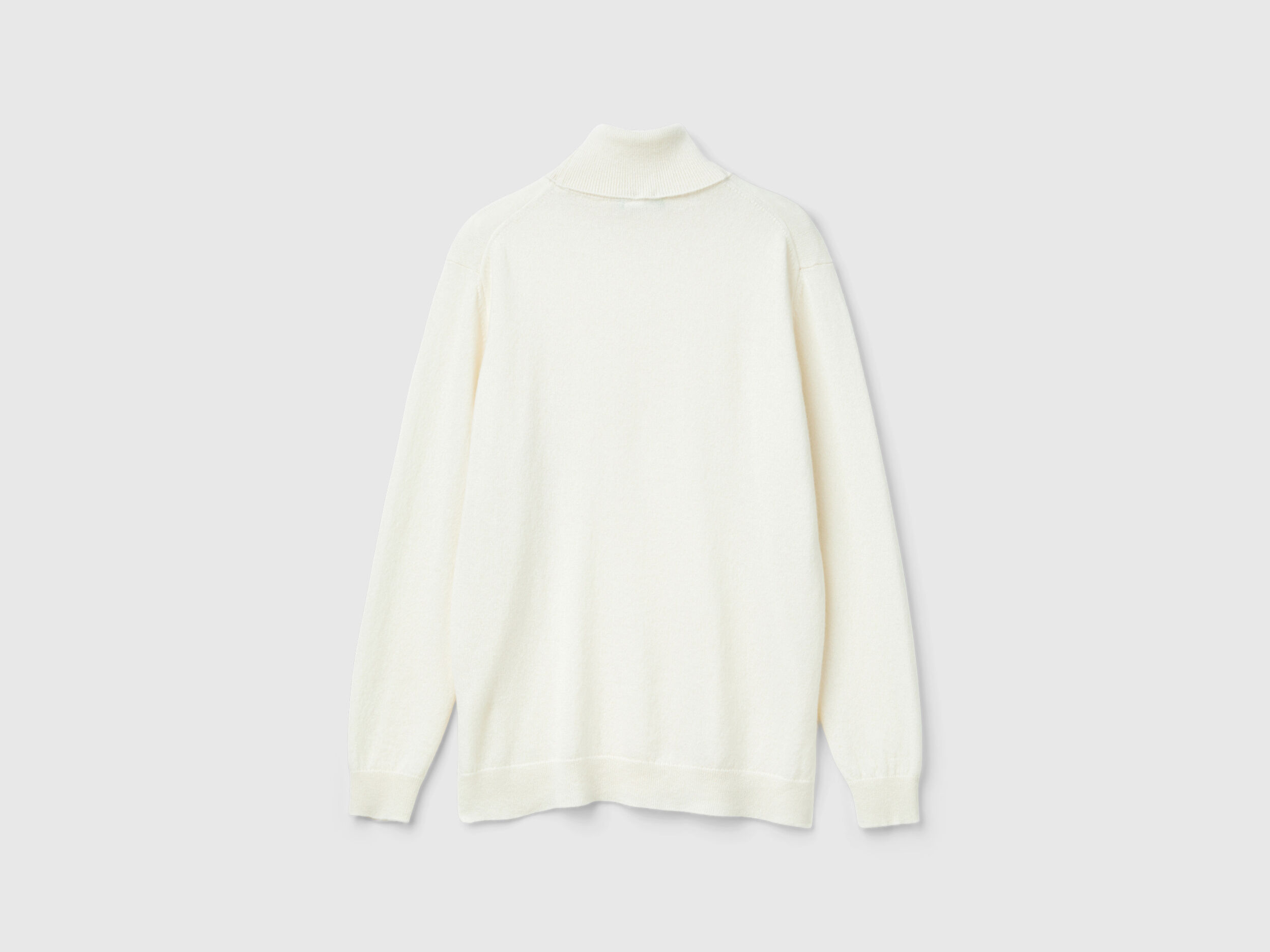 Oversized fit turtleneck in pure cashmere