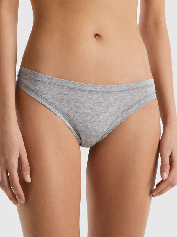 Wearing a Thong? 5 Things to Keep in Mind