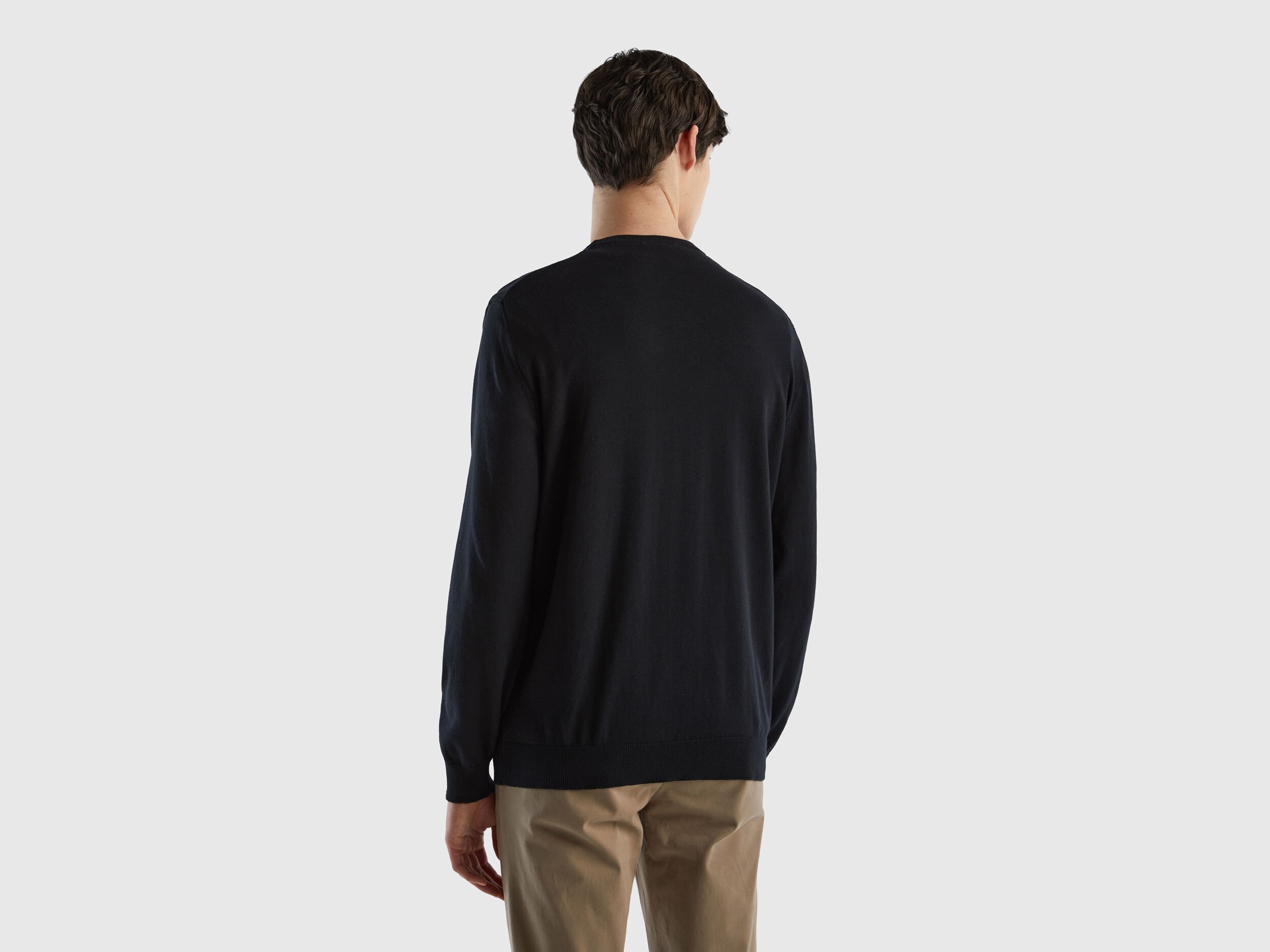 Plain black crew neck sweater shop