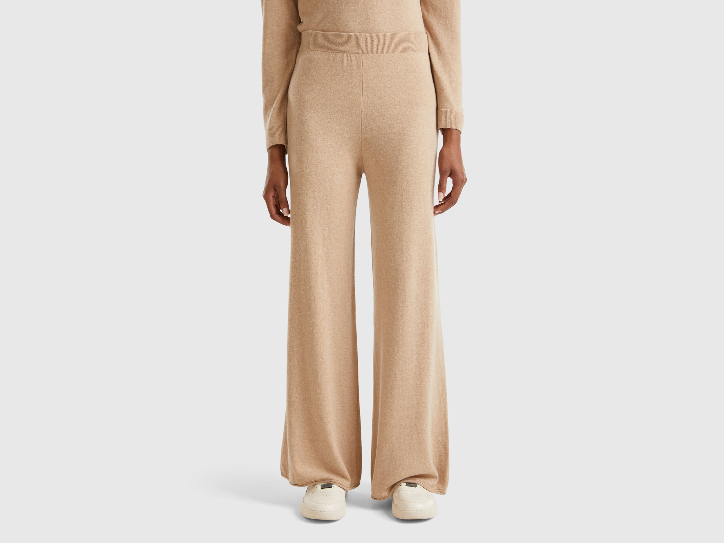 Beige wide leg trousers in cashmere and wool blend - Beige
