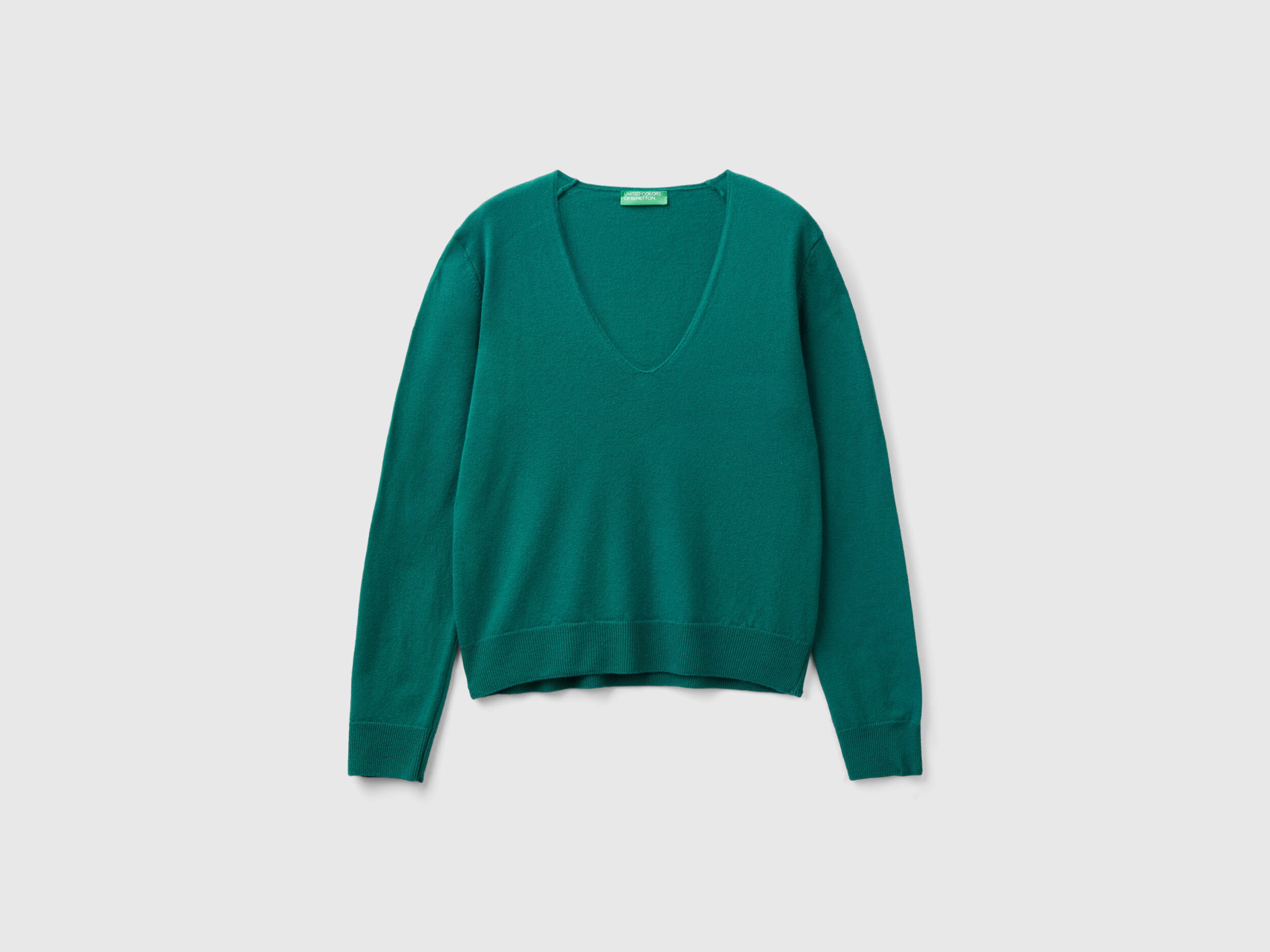 Forest green v neck sweater new arrivals