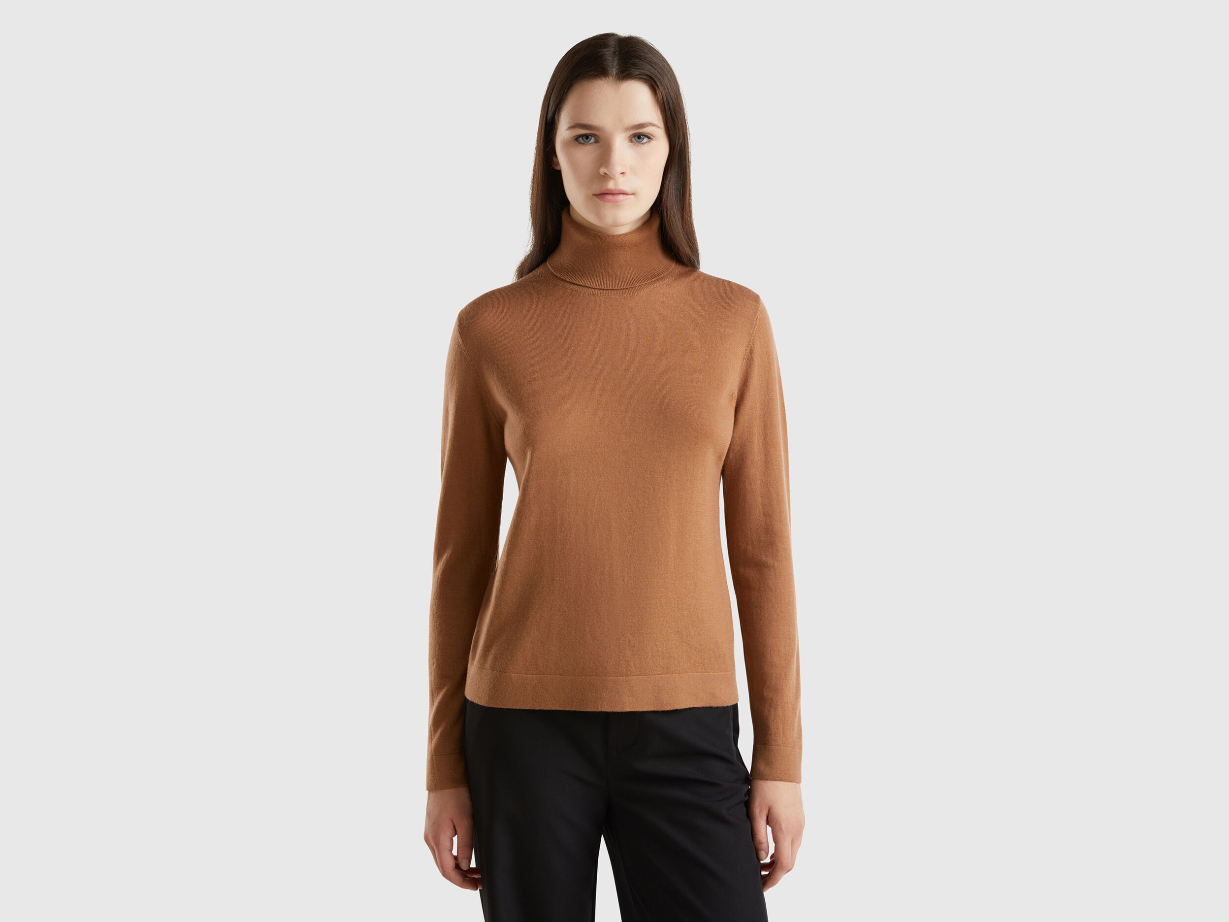 Turtleneck in pure Merino wool - Camel | Benetton