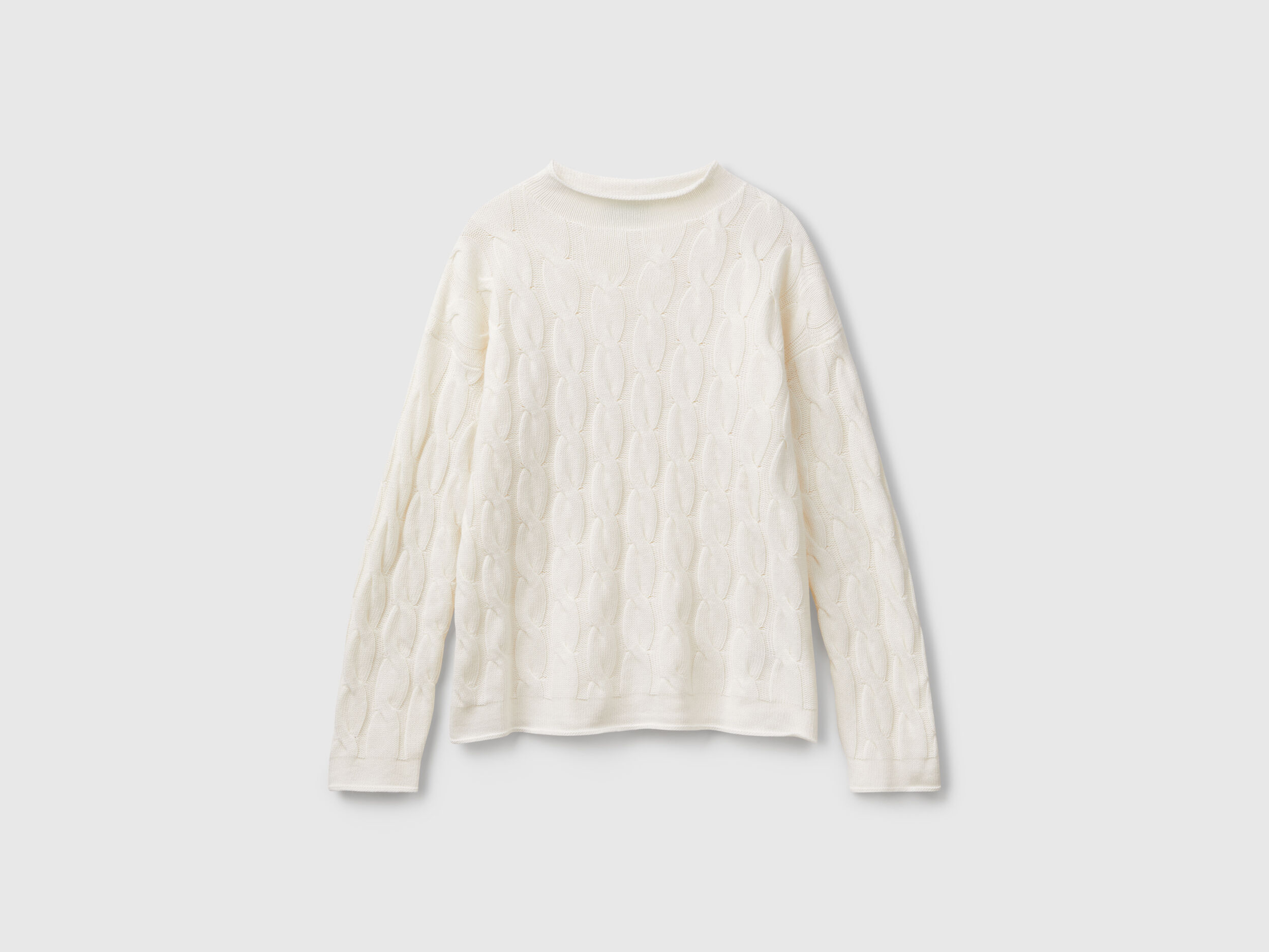 Cashmere blend sweater with cable knit