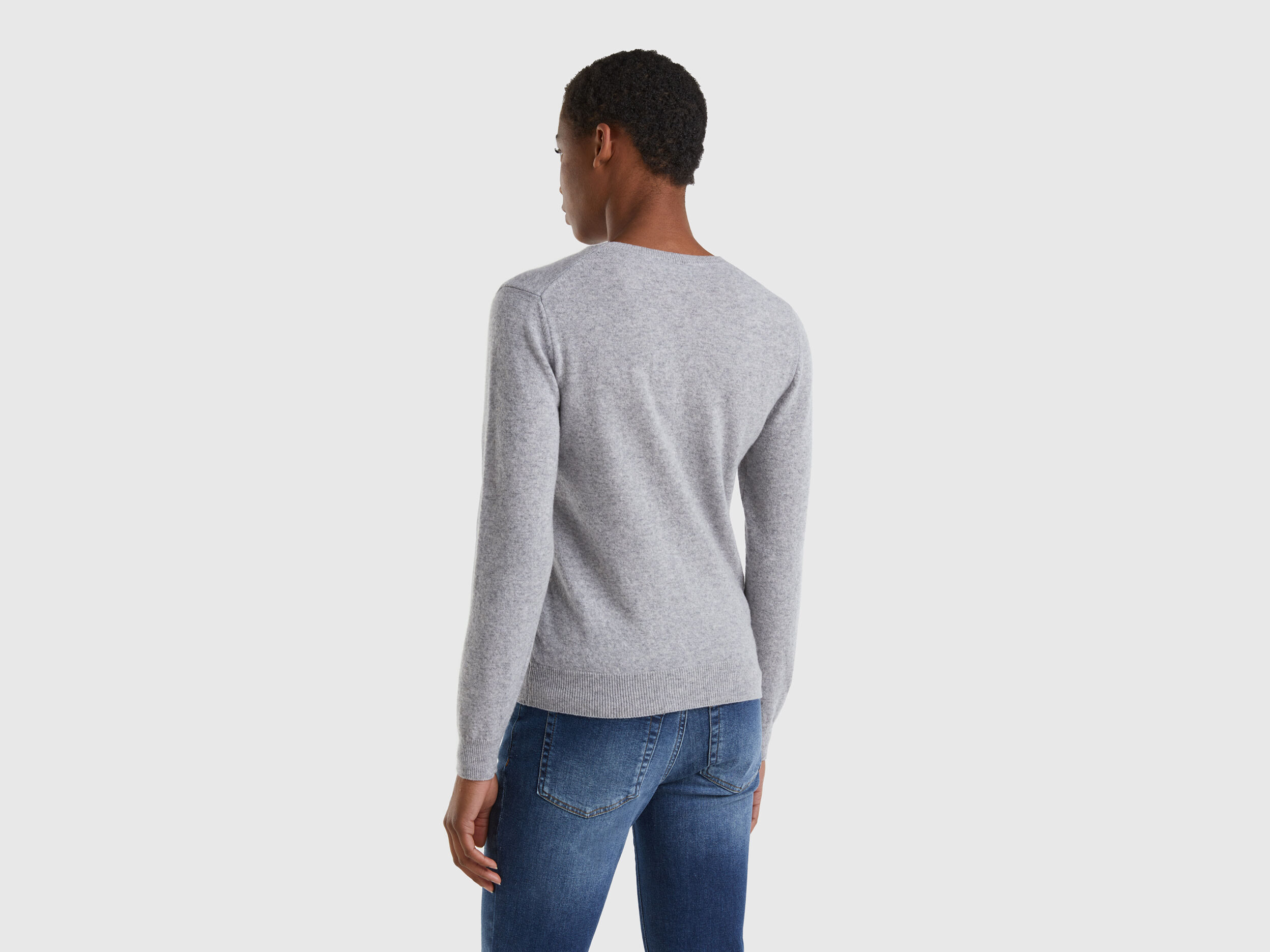 Women's gray crew deals neck sweater