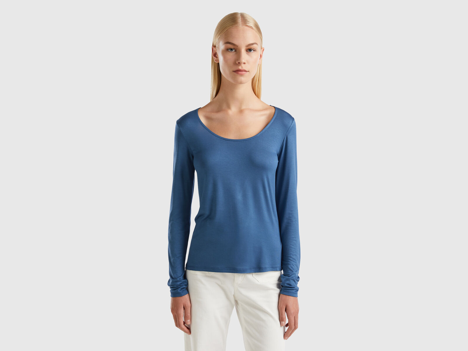 T-shirt in sustainable stretch viscose - Air Force Blue | Benetton