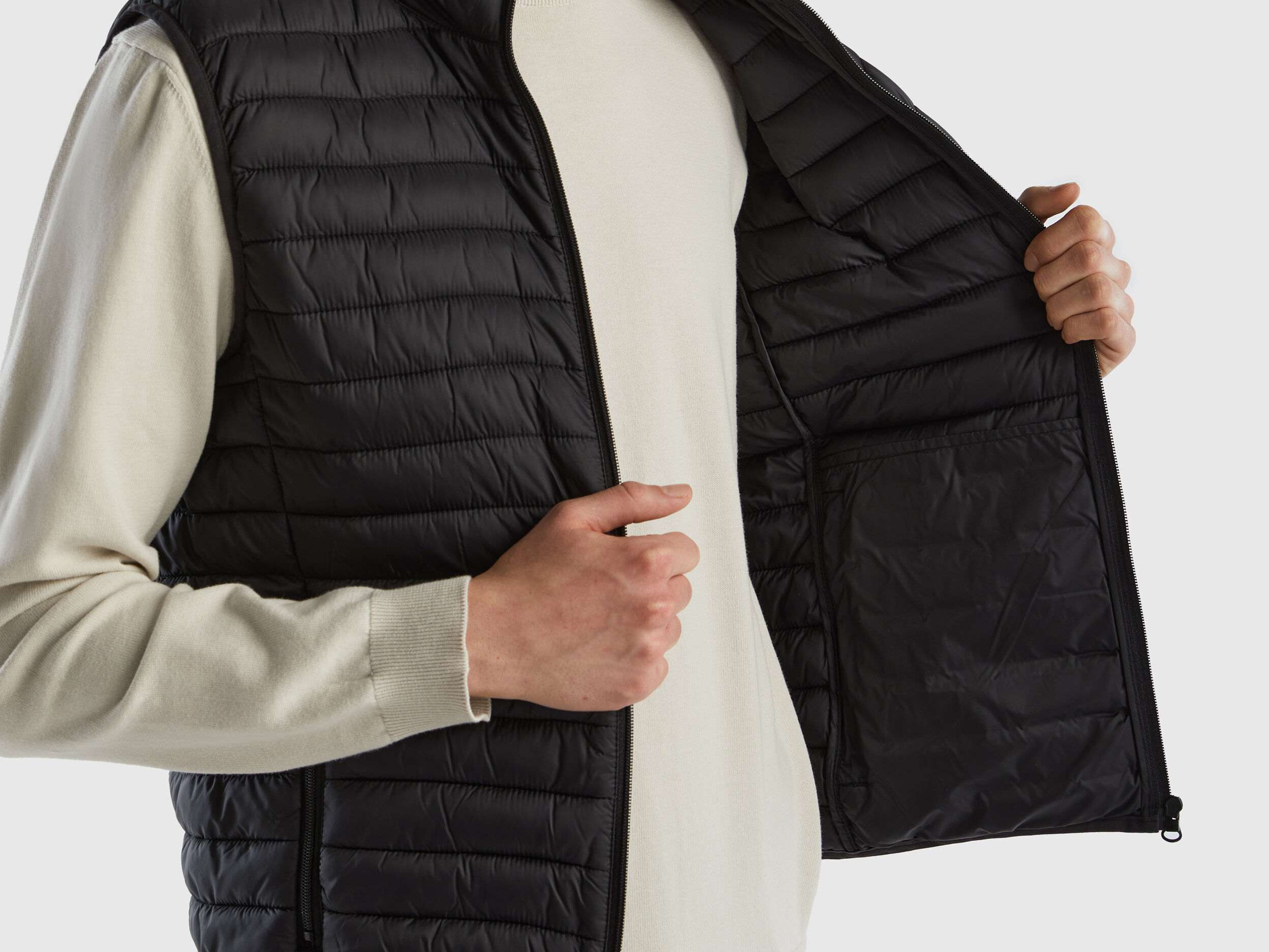 Benetton outlet sleeveless jacket