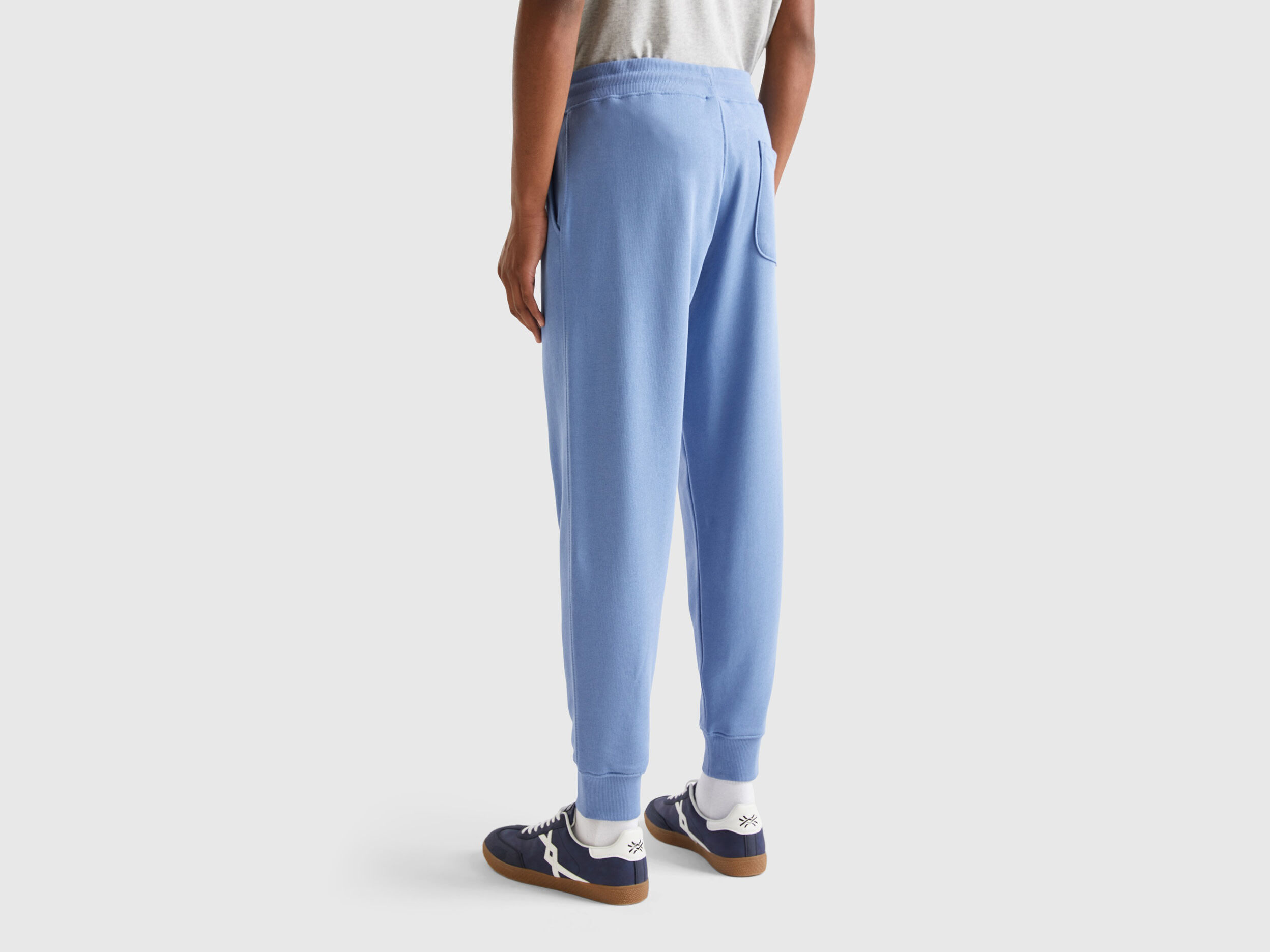 Benetton joggers outlet