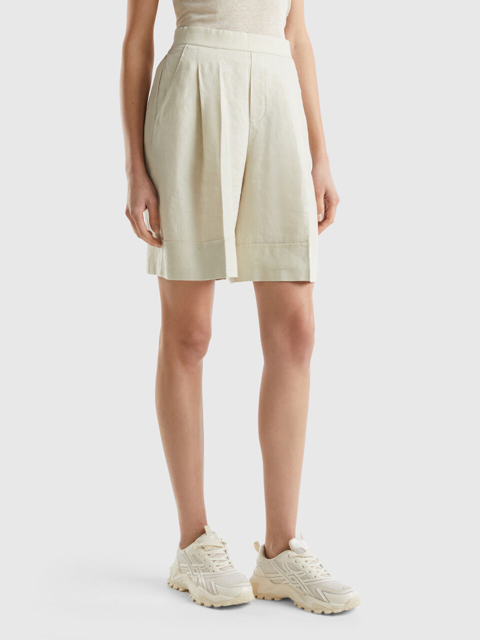 Women s Shorts and Bermudas New Collection 2024 Benetton