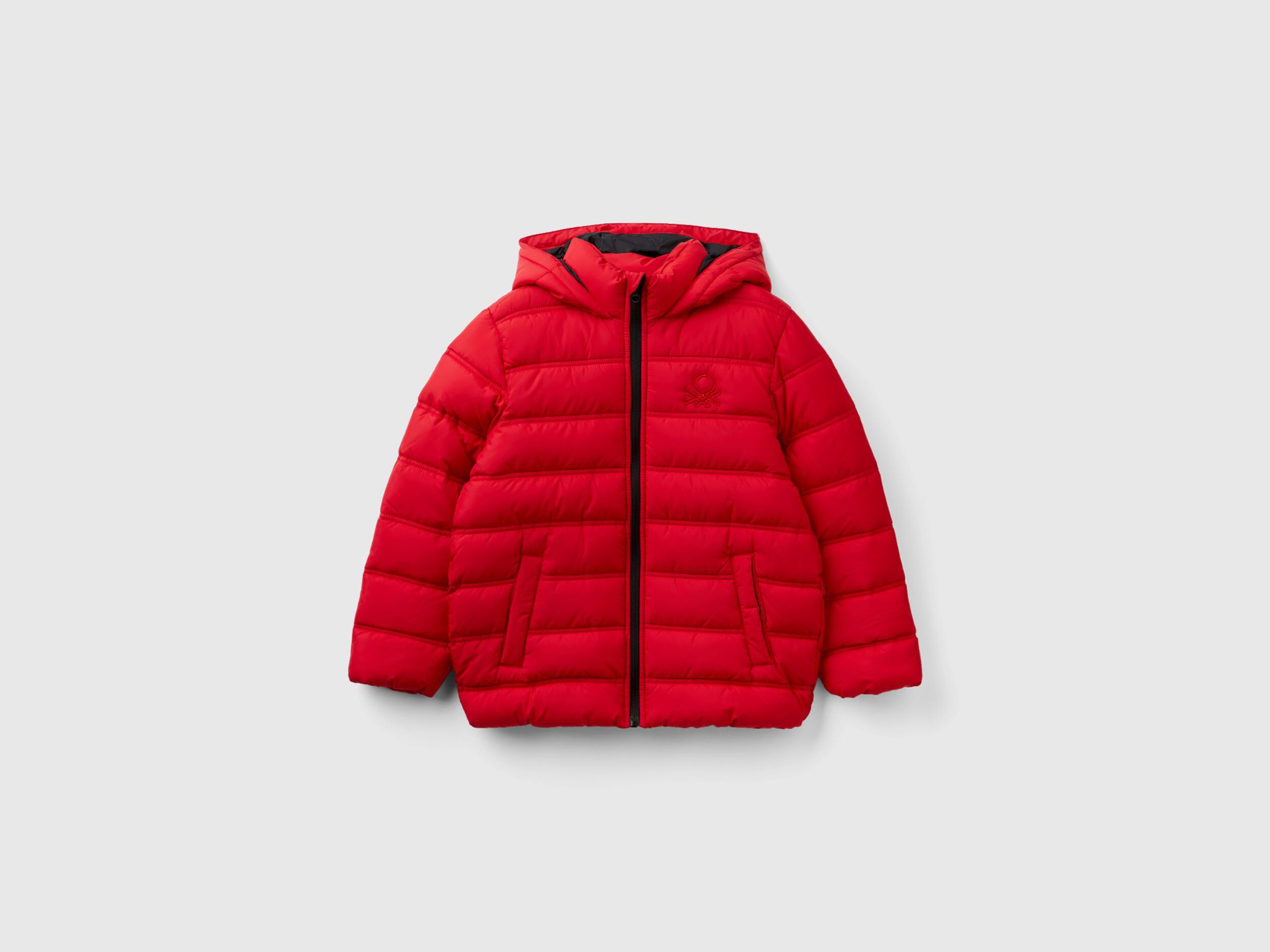 Puffer jacket with hood and logo Red Benetton