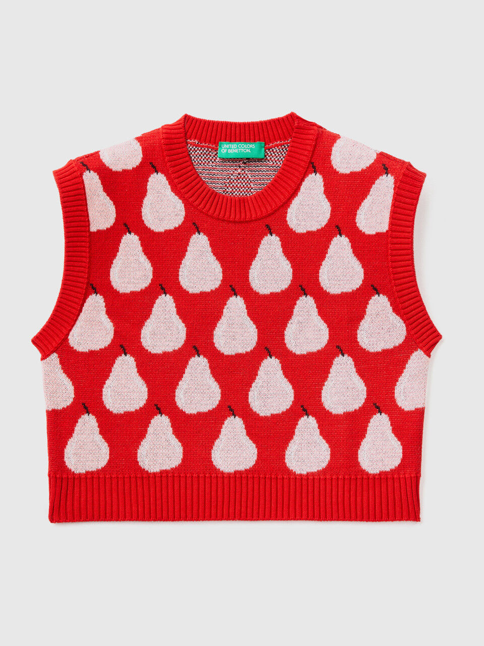 Red vest with pear pattern