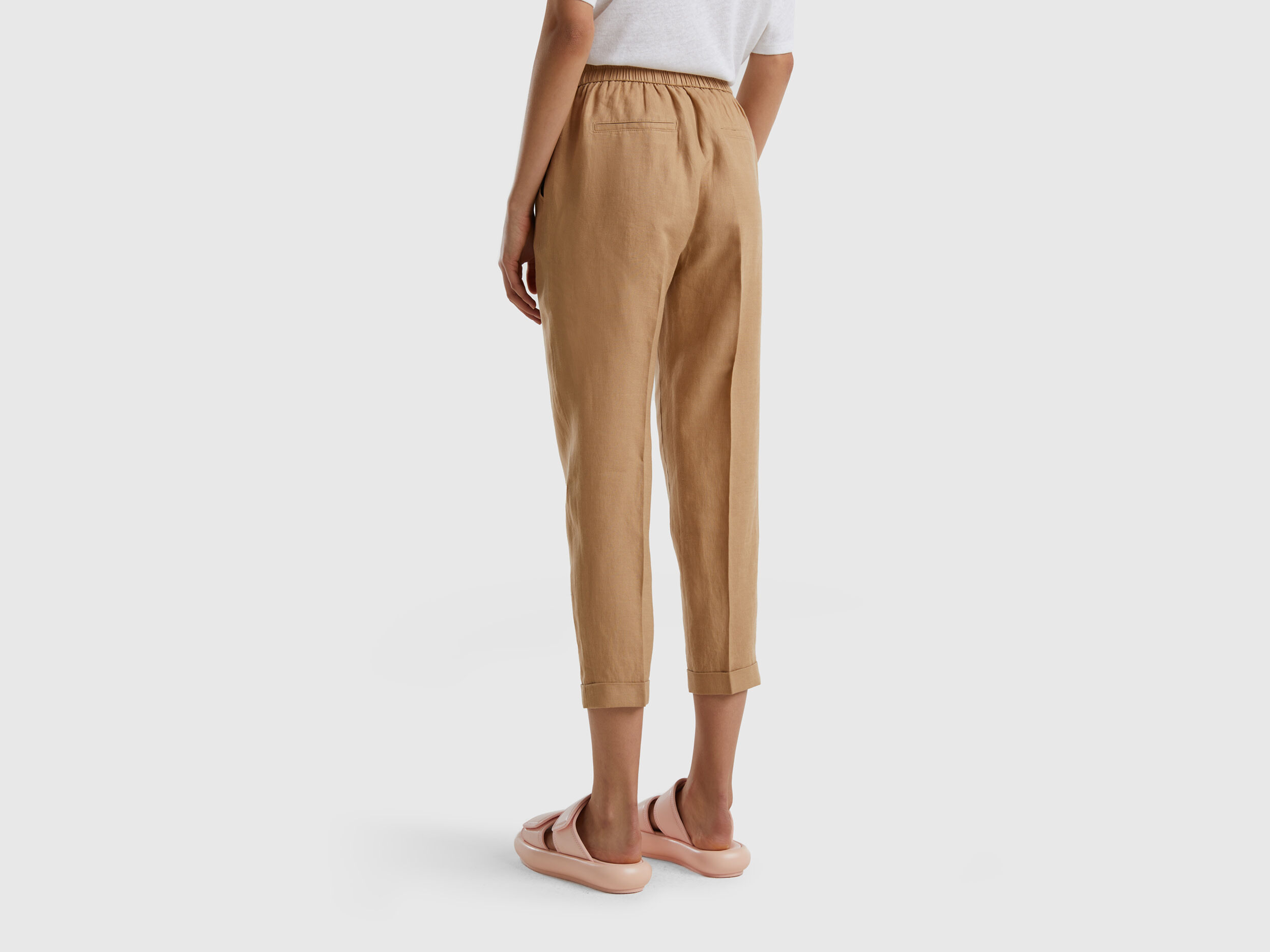 Cropped trousers in 100 linen