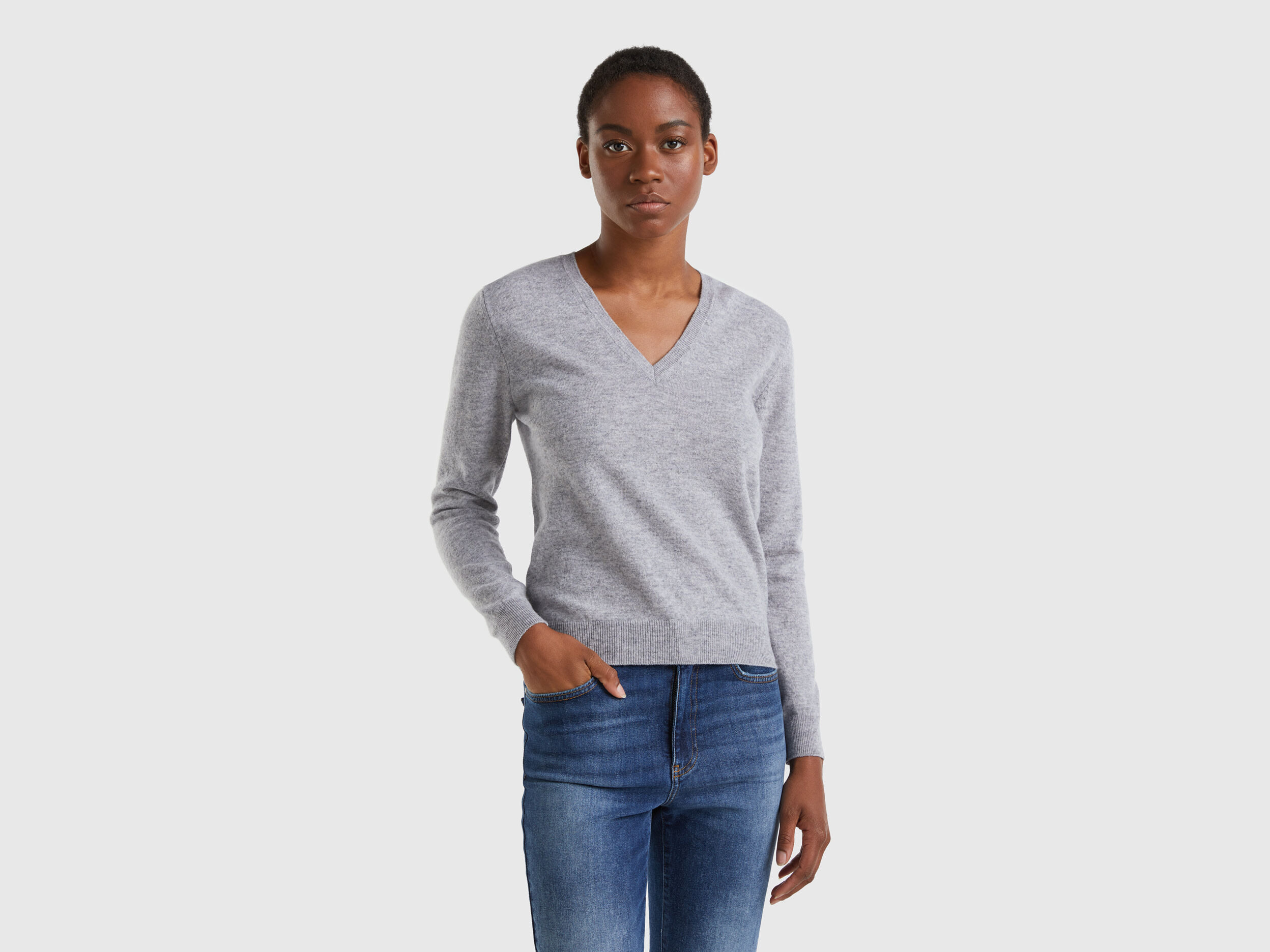 Light gray V-neck sweater in pure Merino wool - Light Gray | Benetton