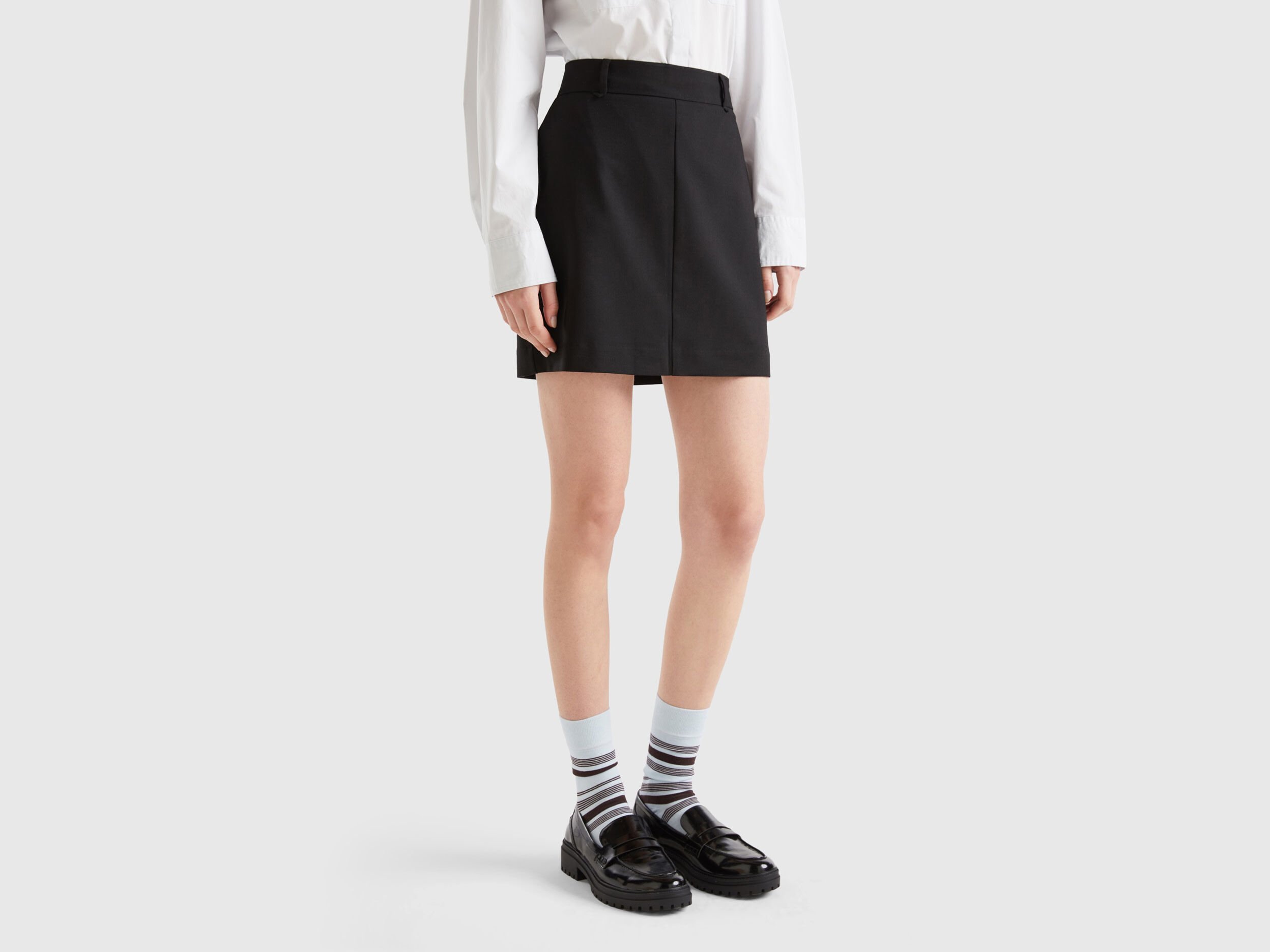 Black and white top side zipper skirt